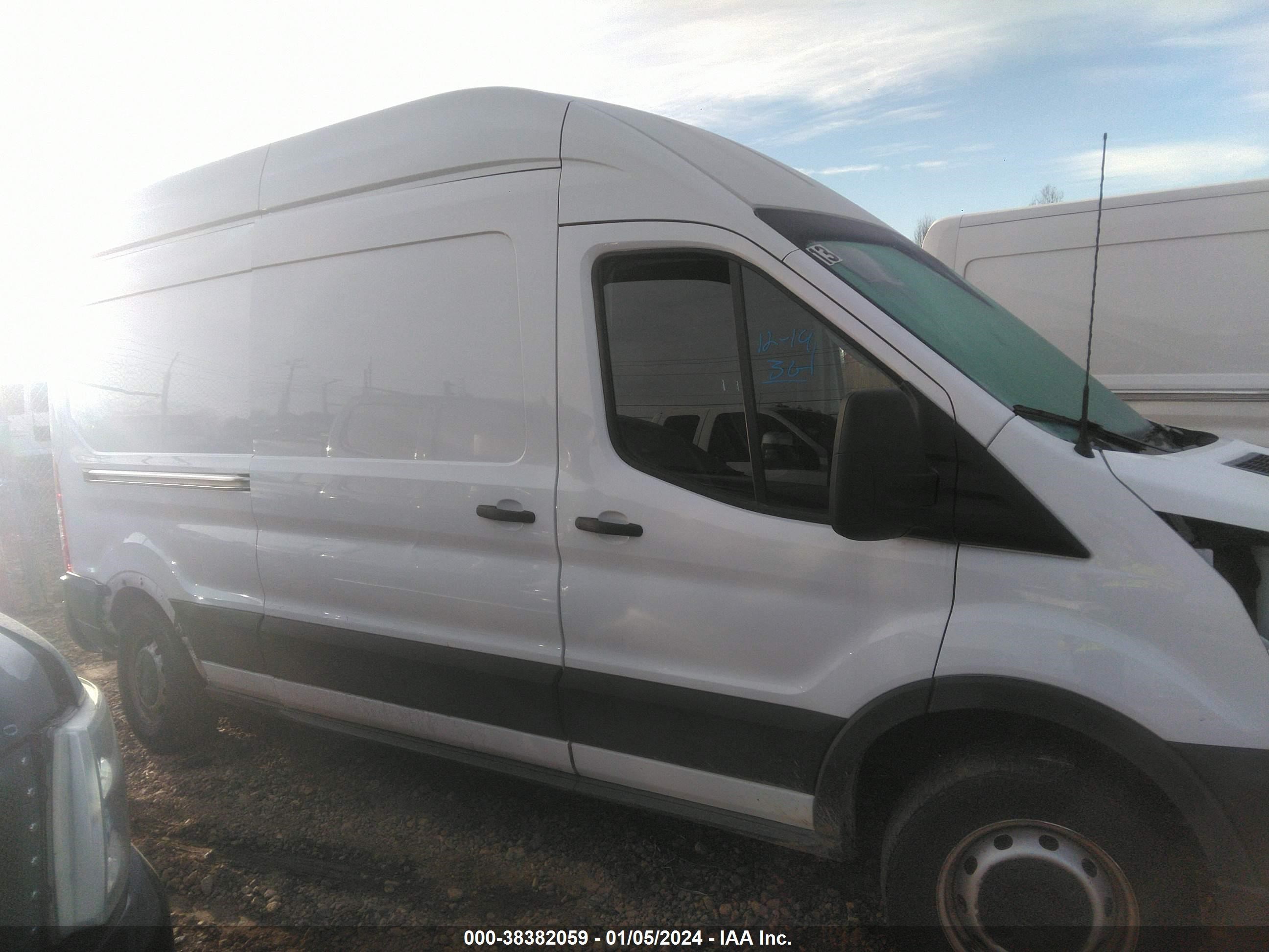 Photo 11 VIN: 1FTBR1X85MKA64867 - FORD TRANSIT 