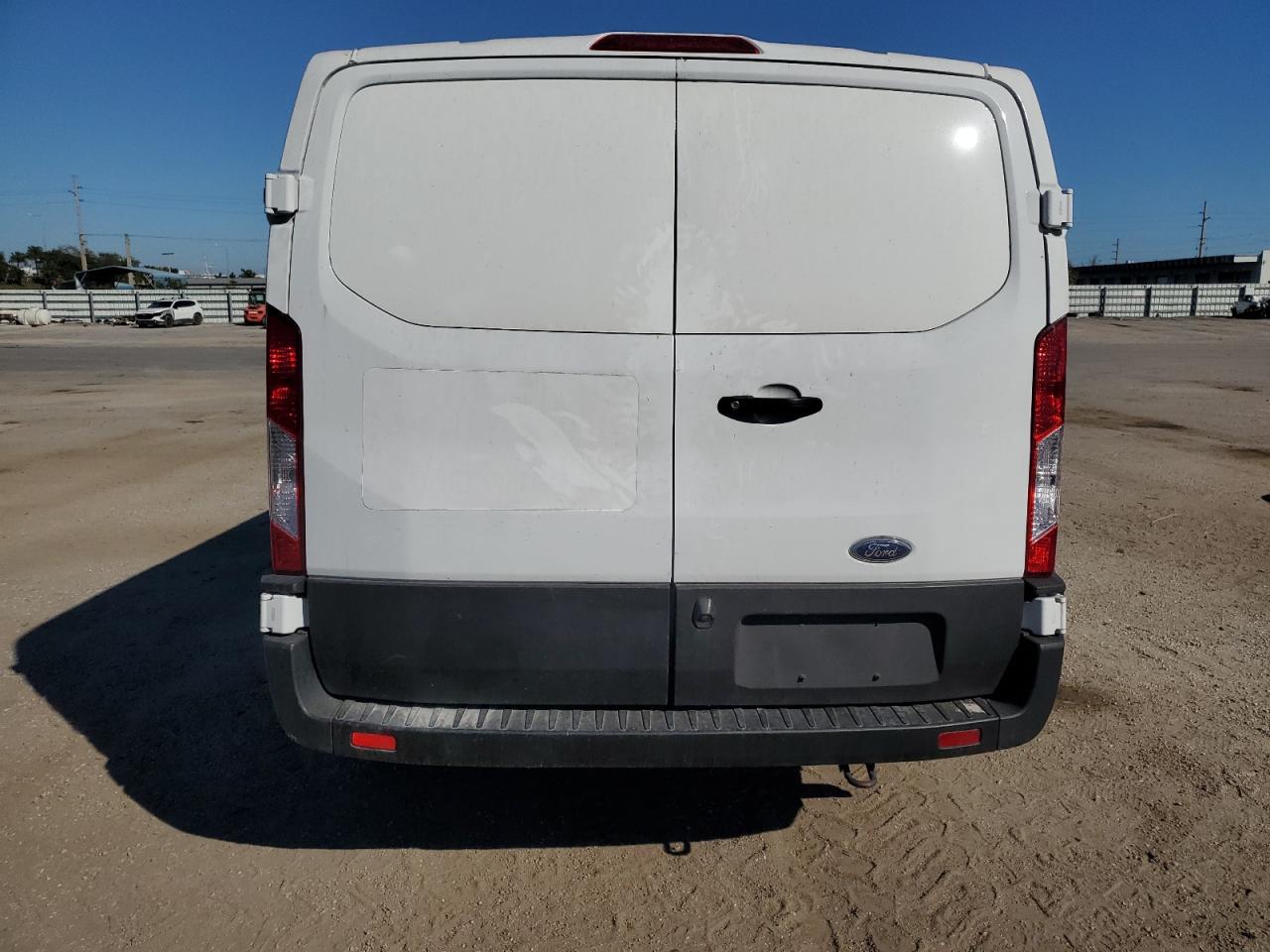 Photo 5 VIN: 1FTBR1Y8XMKA21088 - FORD TRANSIT 