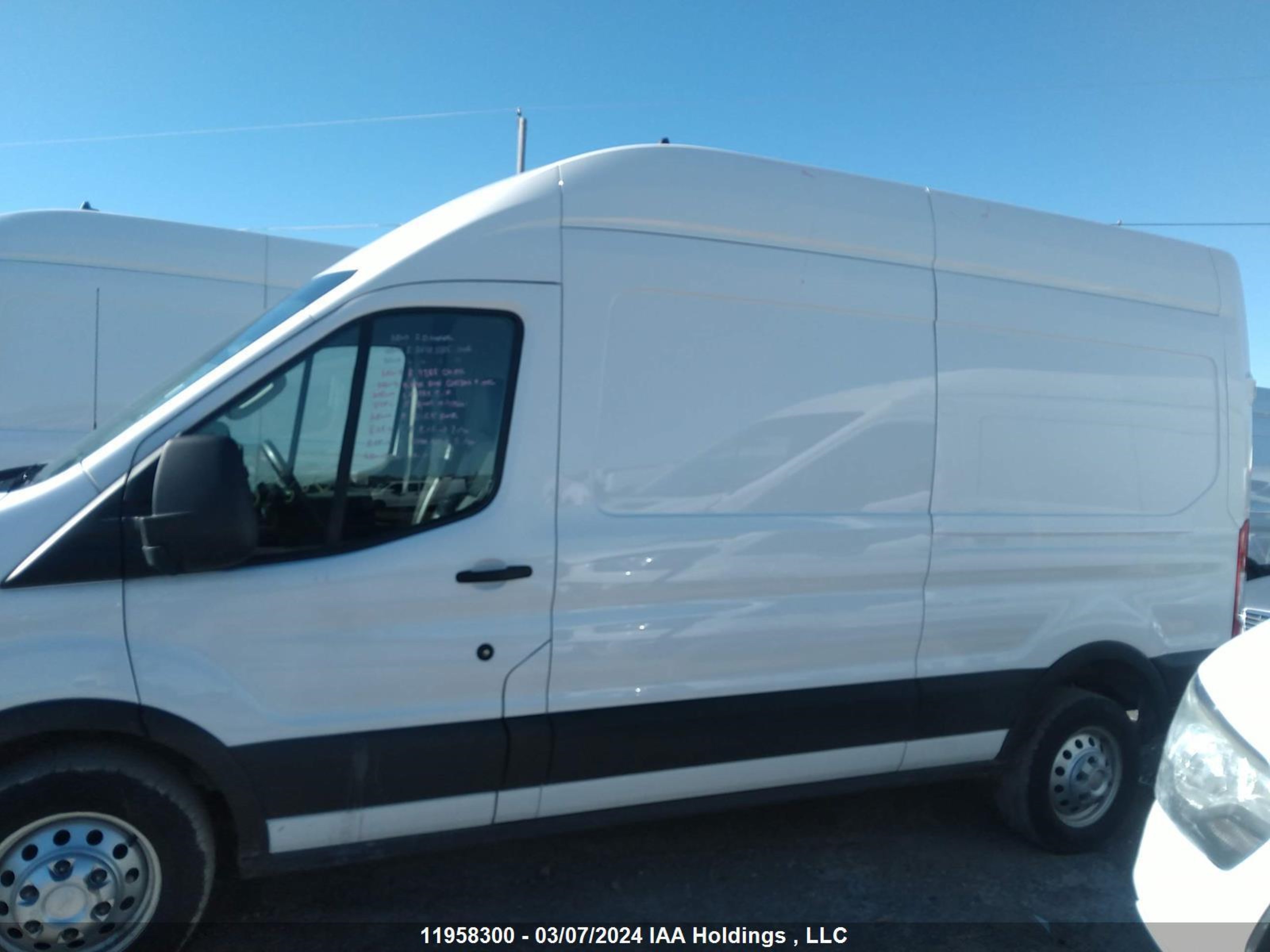 Photo 14 VIN: 1FTBR2X86NKA34025 - FORD TRANSIT 