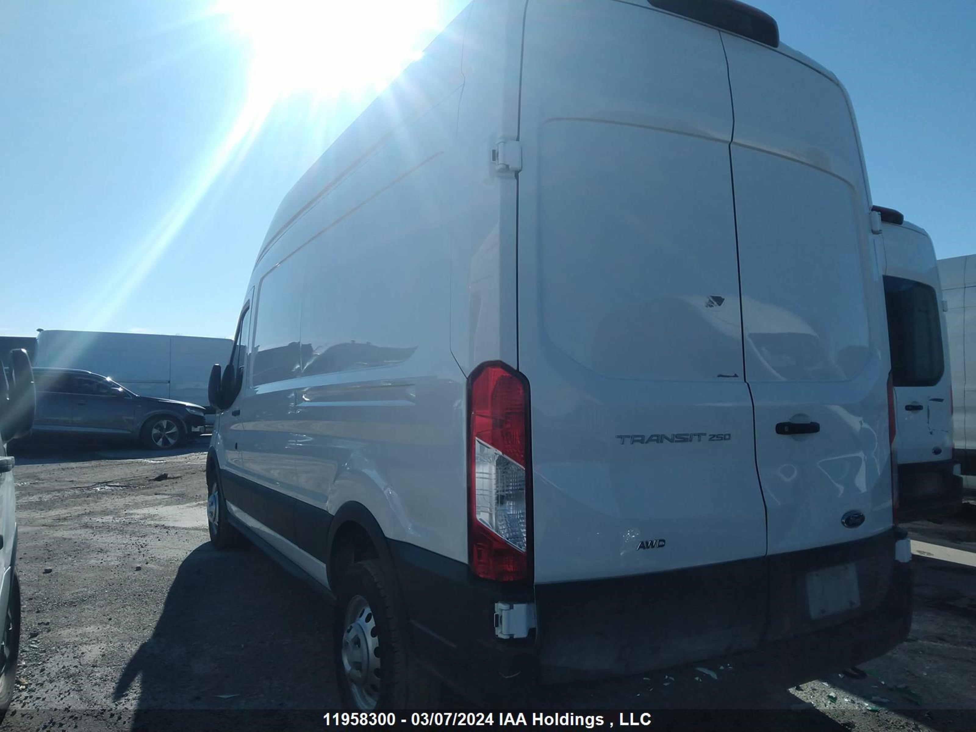 Photo 2 VIN: 1FTBR2X86NKA34025 - FORD TRANSIT 