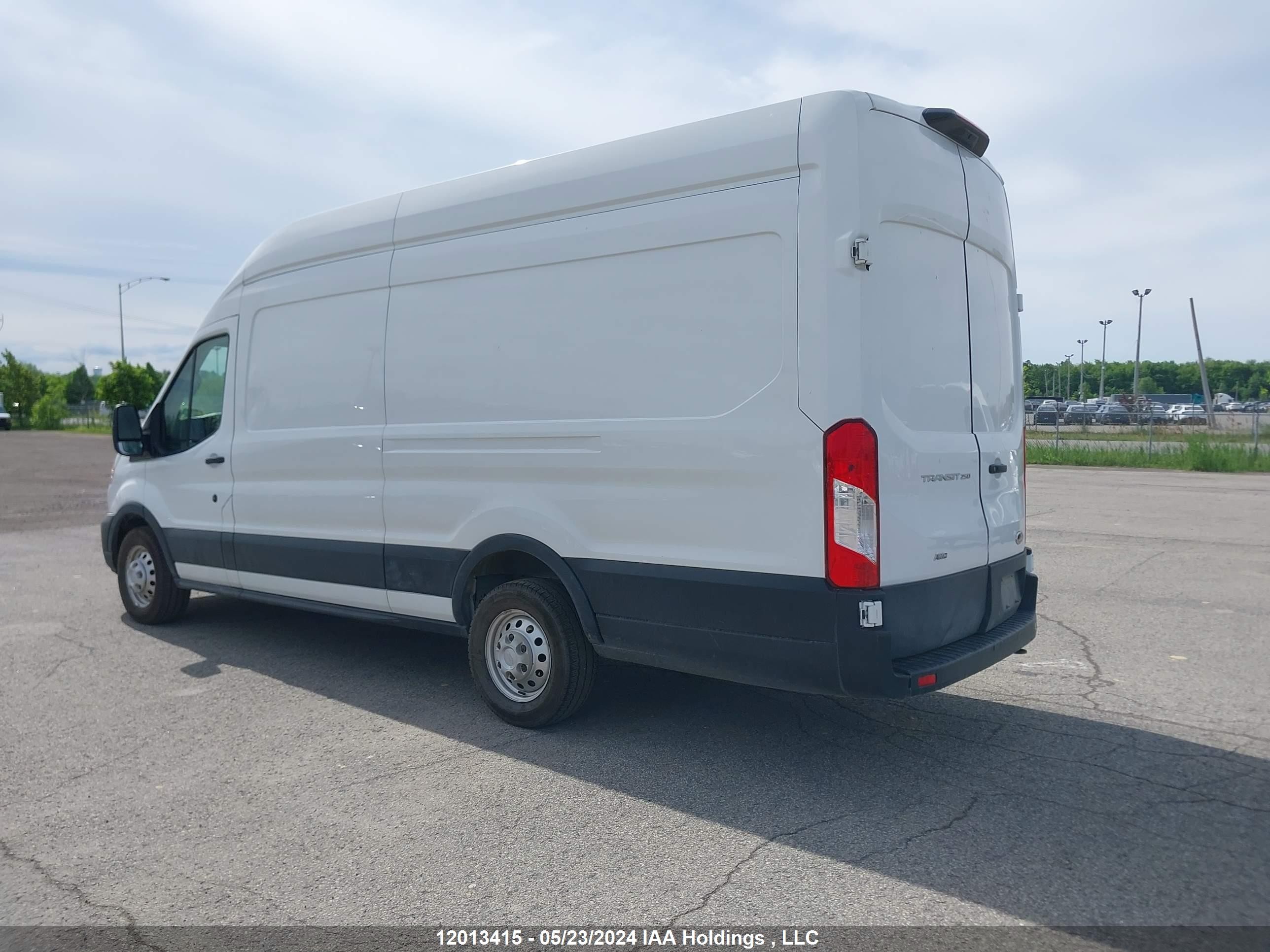 Photo 2 VIN: 1FTBR3U86NKA26758 - FORD TRANSIT 