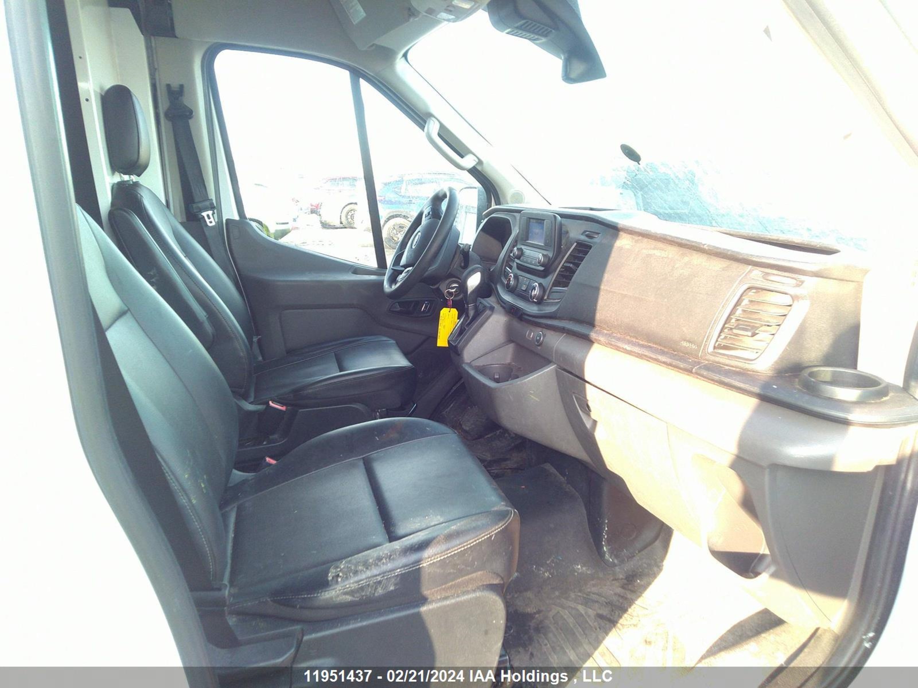 Photo 4 VIN: 1FTBR3U8XNKA27153 - FORD TRANSIT 