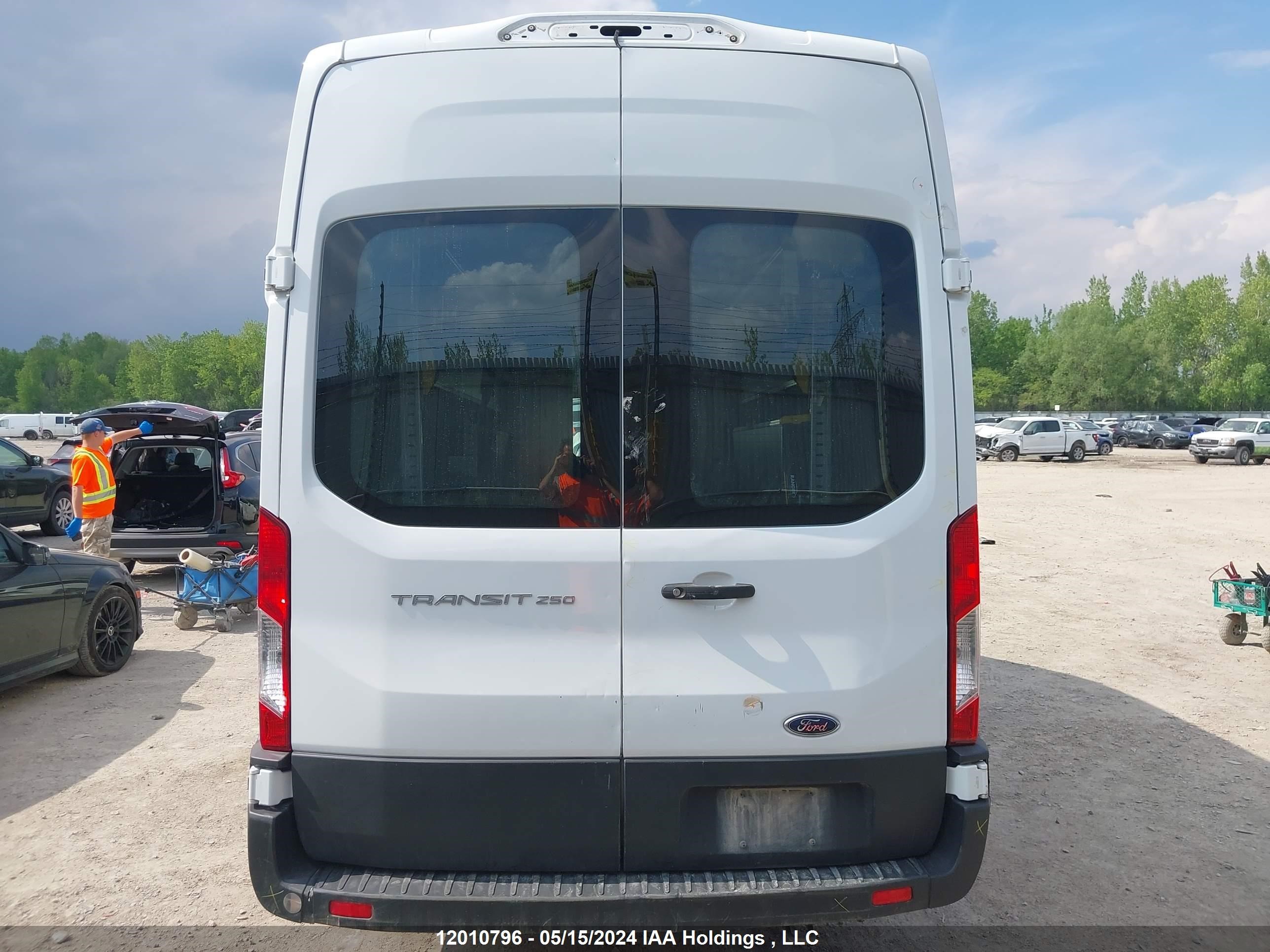 Photo 16 VIN: 1FTBR3X82MKA27464 - FORD TRANSIT 