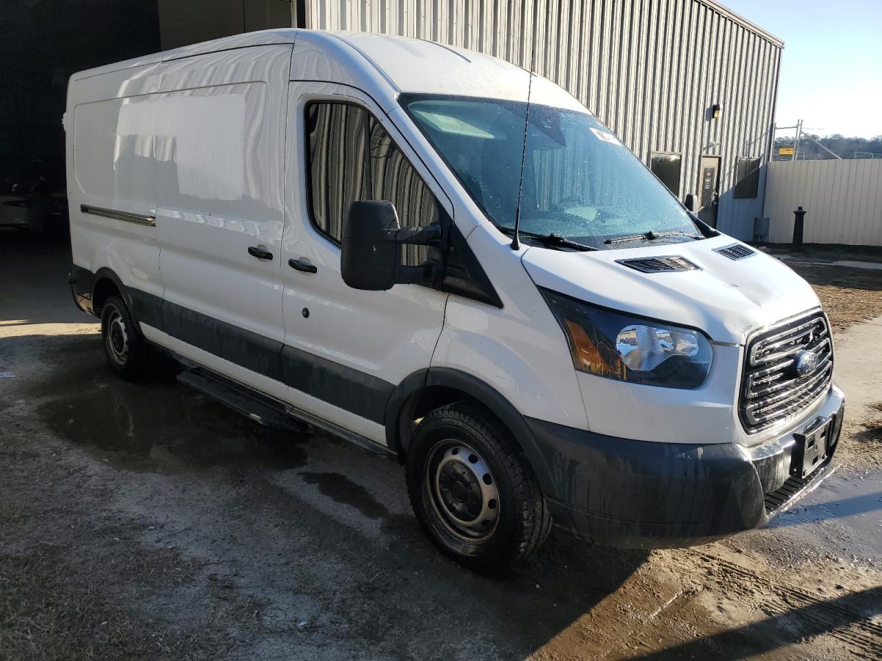 Photo 3 VIN: 1FTBW2CMXJKA61640 - FORD TRANSIT 