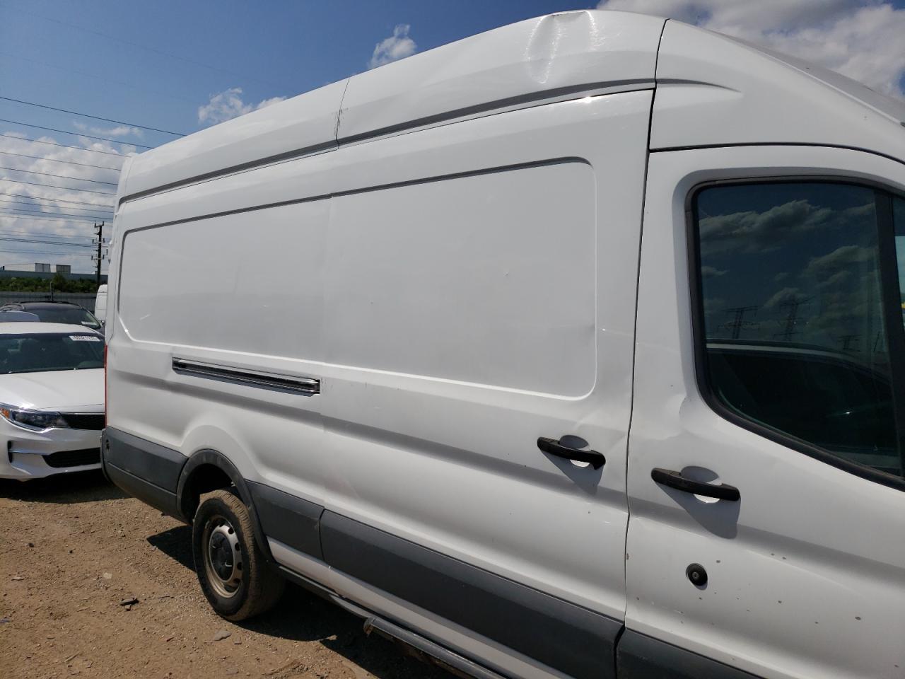 Photo 10 VIN: 1FTBW3XG7FKA24885 - FORD TRANSIT 