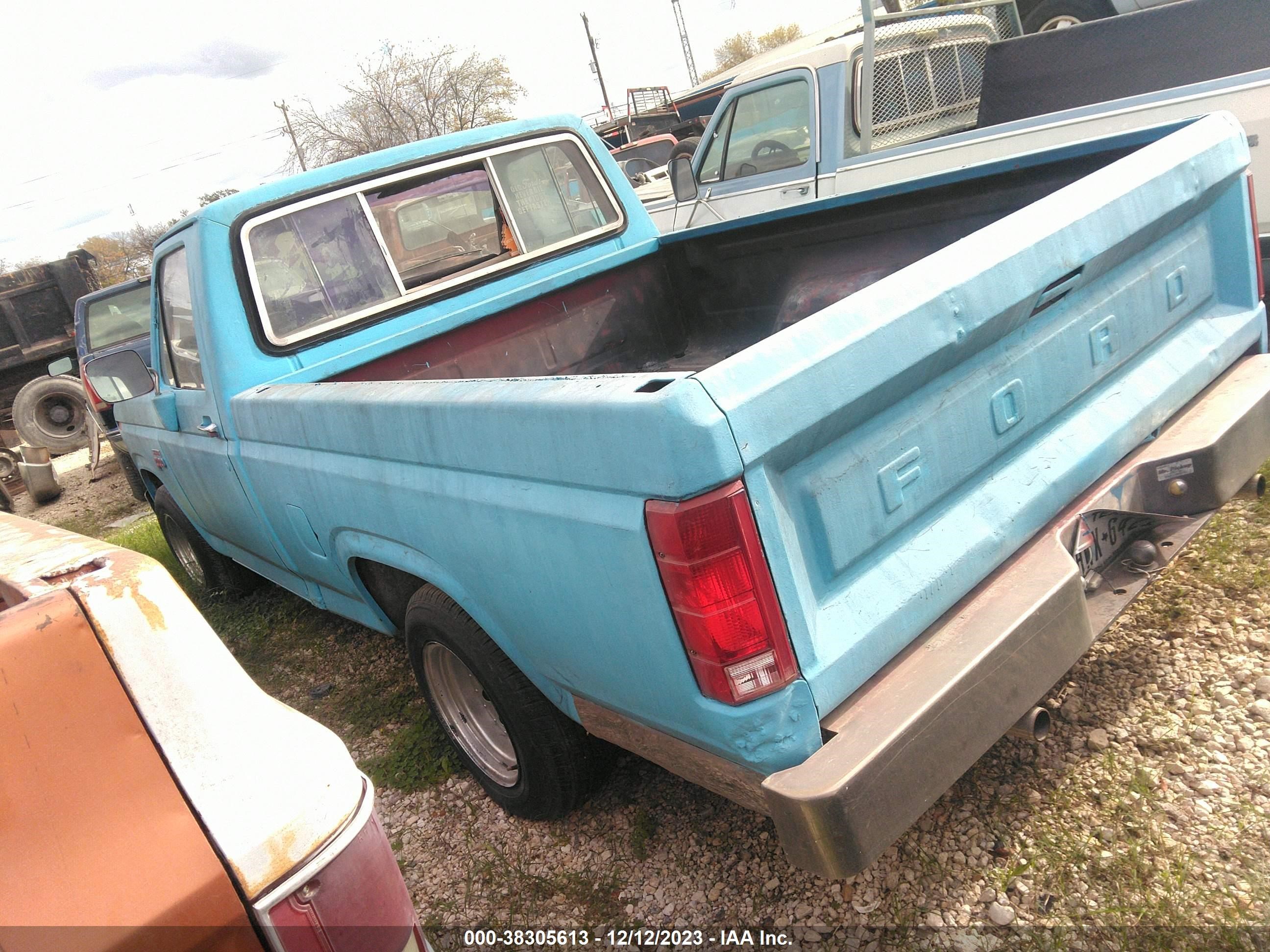 Photo 2 VIN: 1FTCF1031CPA32012 - FORD F100 