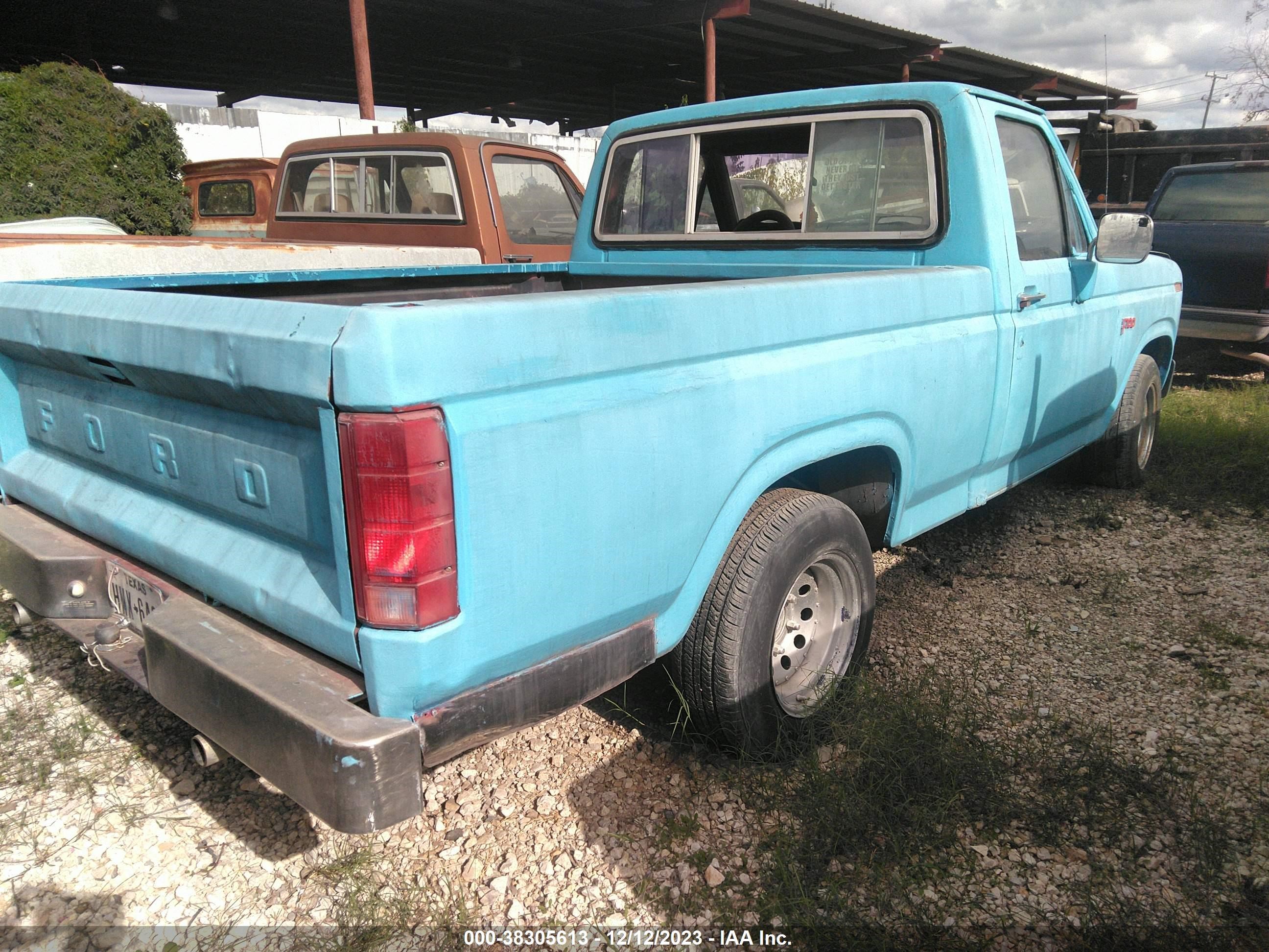 Photo 3 VIN: 1FTCF1031CPA32012 - FORD F100 