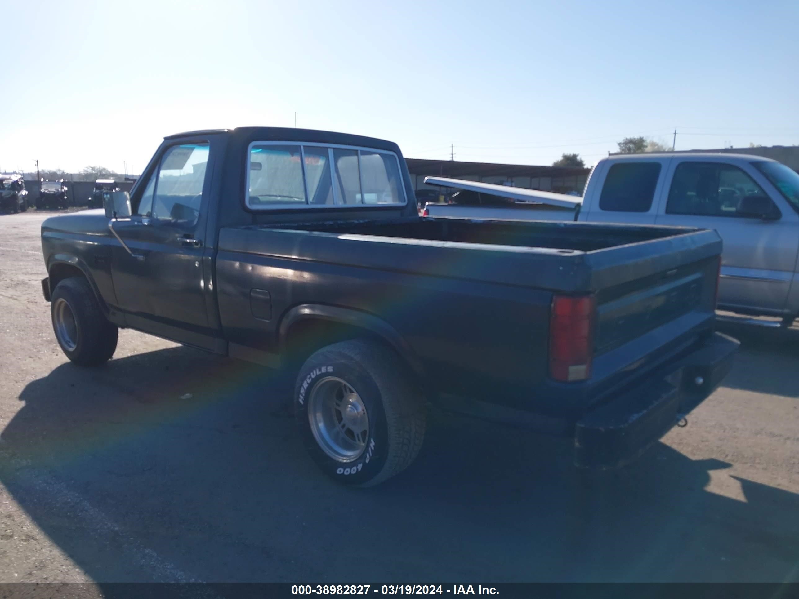 Photo 2 VIN: 1FTCF10E0CRA21234 - FORD F100 