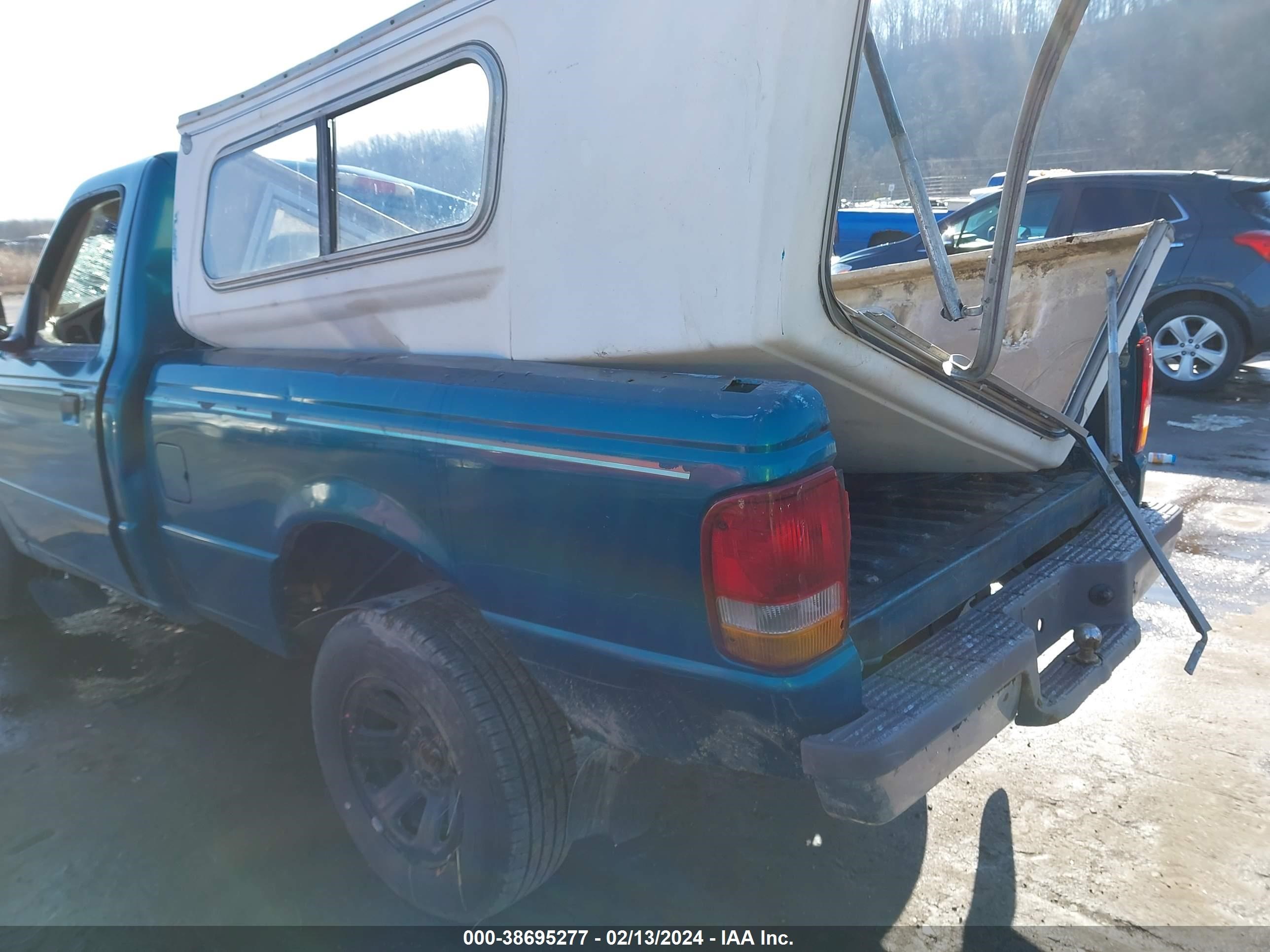 Photo 2 VIN: 1FTCR10A1VUD04309 - FORD RANGER 