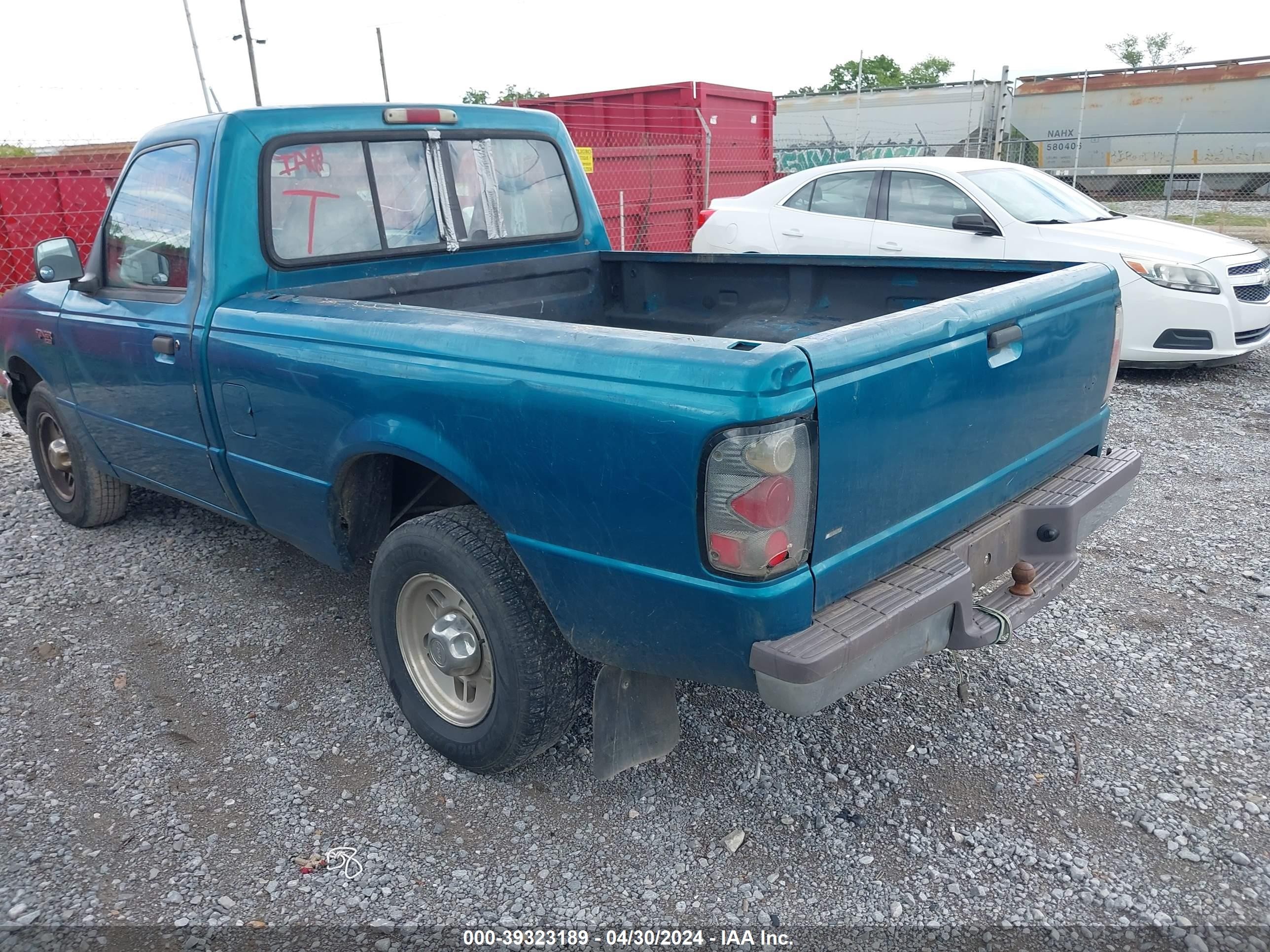 Photo 2 VIN: 1FTCR10A2VUB70443 - FORD RANGER 