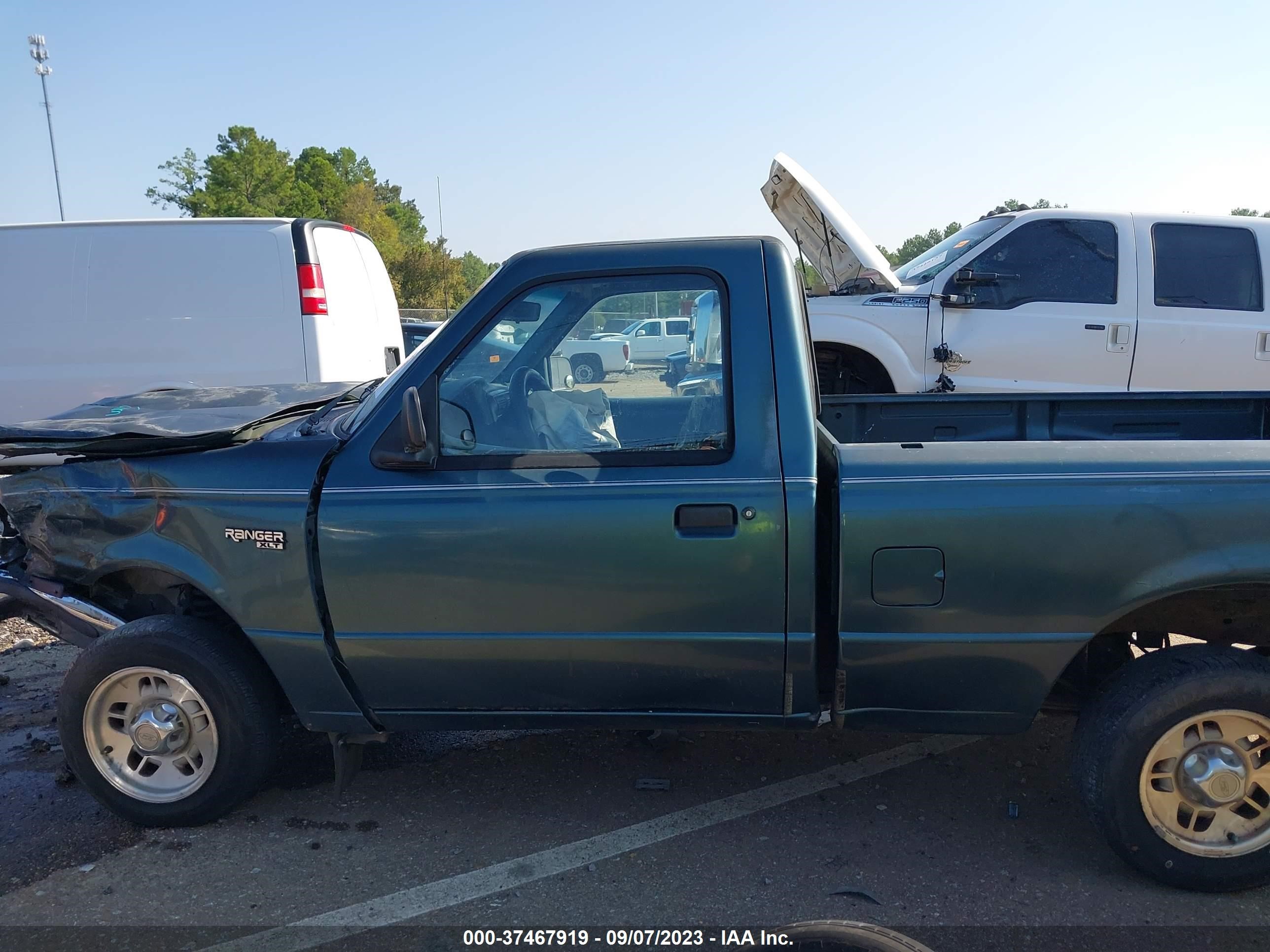 Photo 13 VIN: 1FTCR10A3TUB91783 - FORD RANGER 