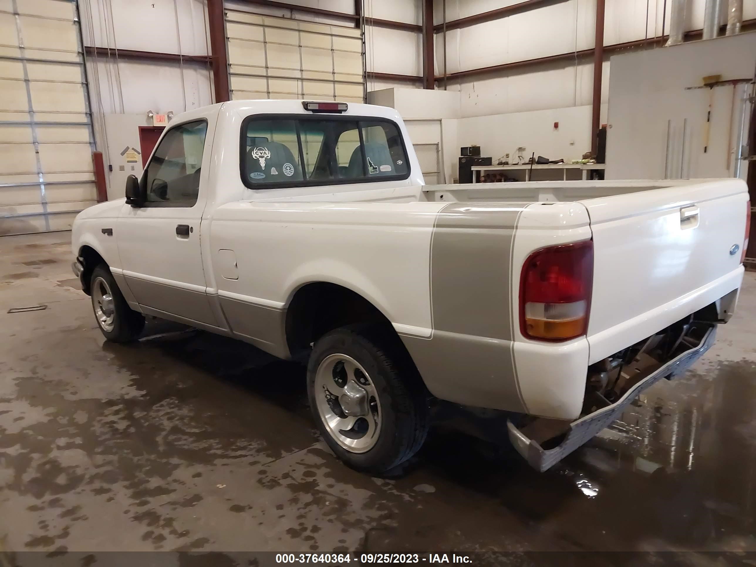 Photo 2 VIN: 1FTCR10A4SPA04497 - FORD RANGER 