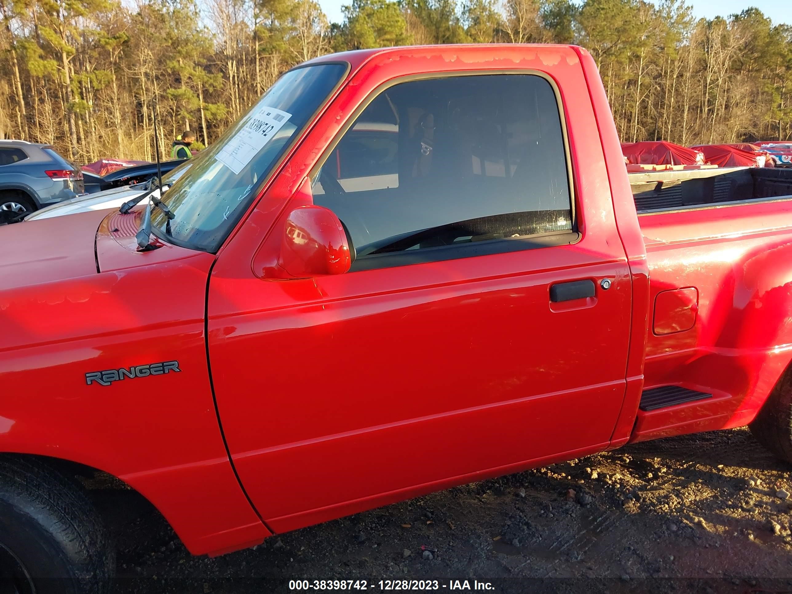 Photo 12 VIN: 1FTCR10A6RPB59322 - FORD RANGER 