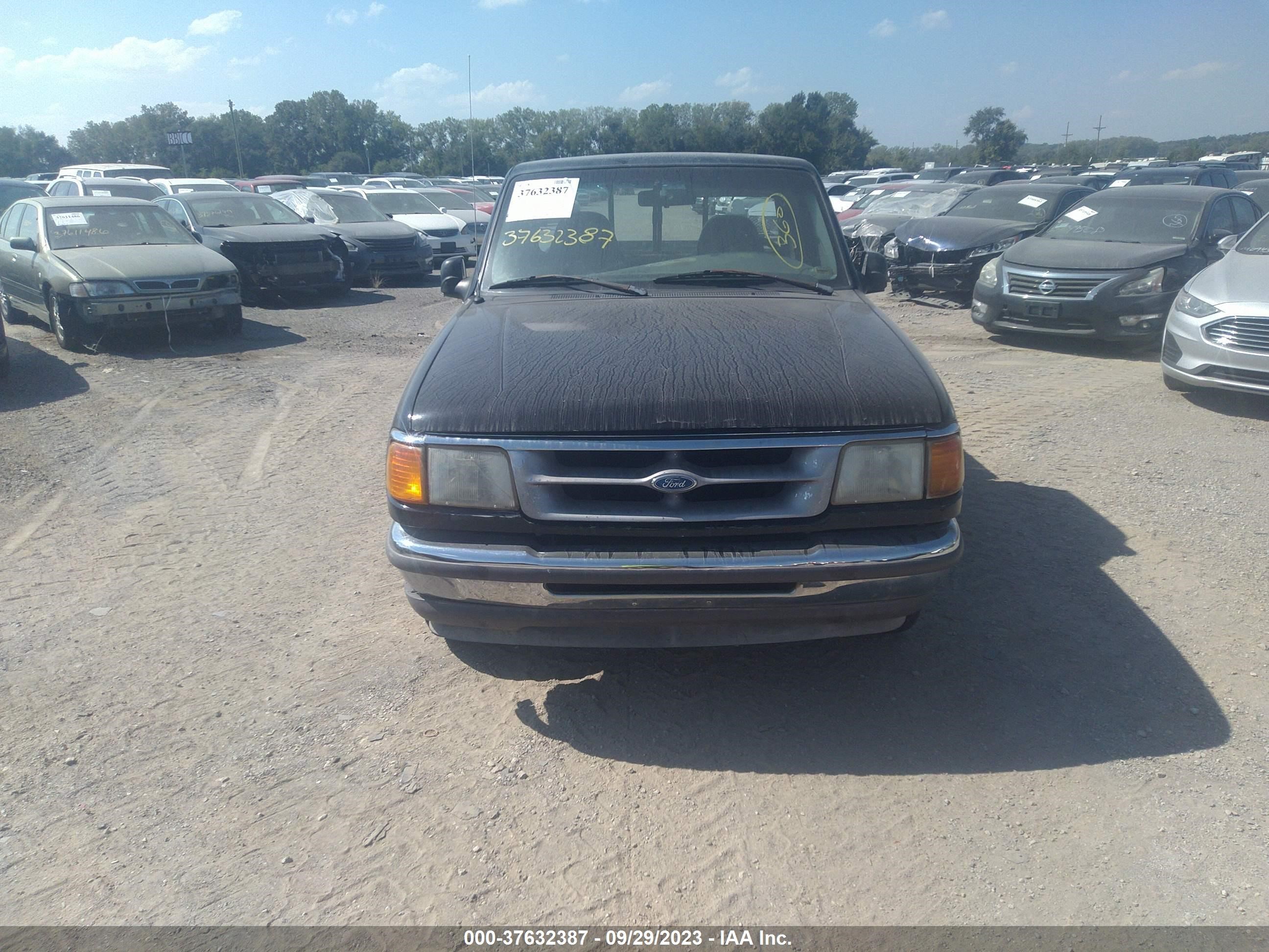 Photo 12 VIN: 1FTCR10A7VUA52209 - FORD RANGER 