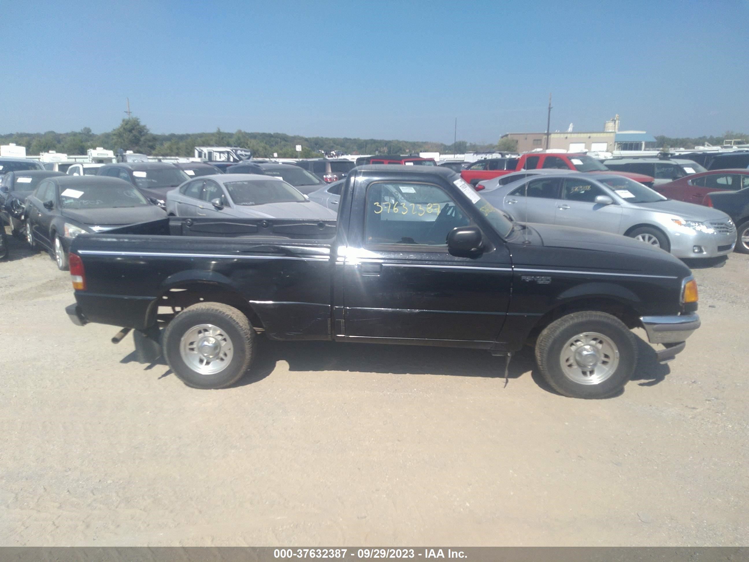 Photo 13 VIN: 1FTCR10A7VUA52209 - FORD RANGER 