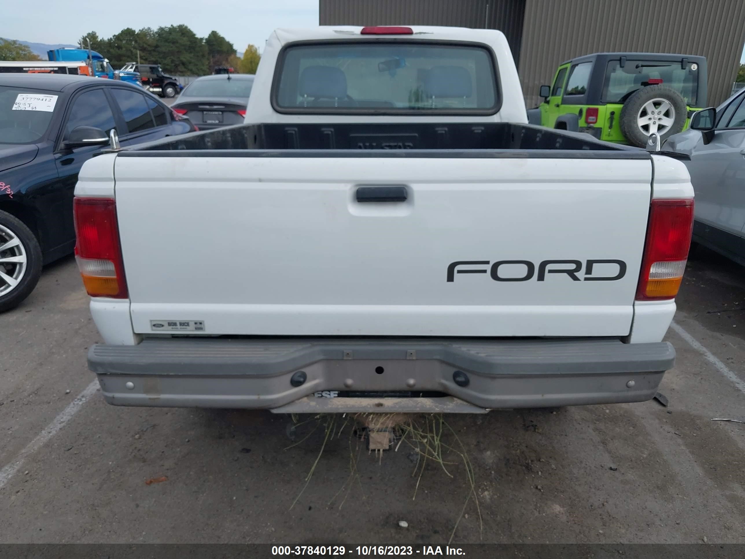 Photo 15 VIN: 1FTCR10A8RUD11408 - FORD RANGER 