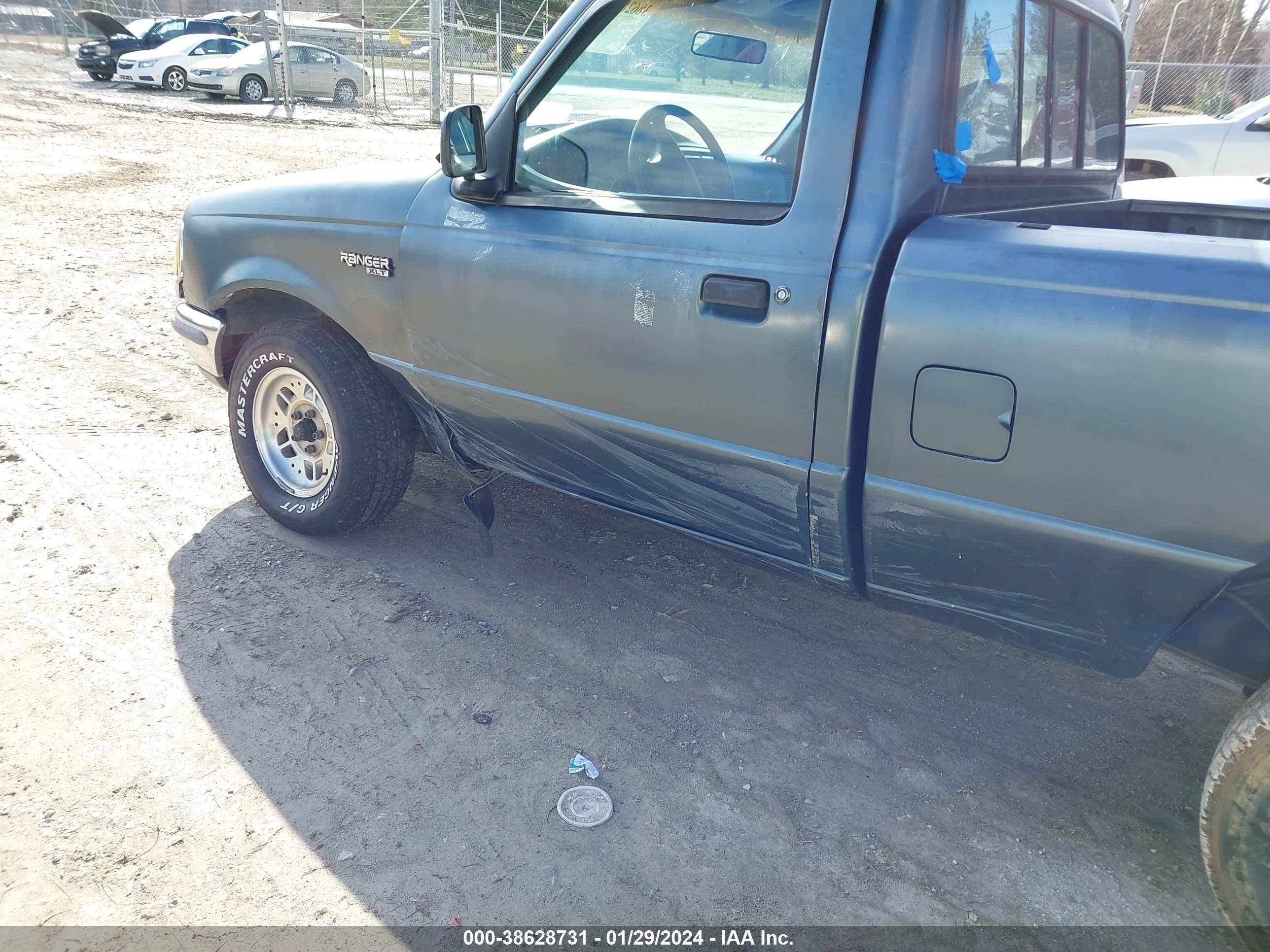 Photo 5 VIN: 1FTCR10AXSUA37893 - FORD RANGER 