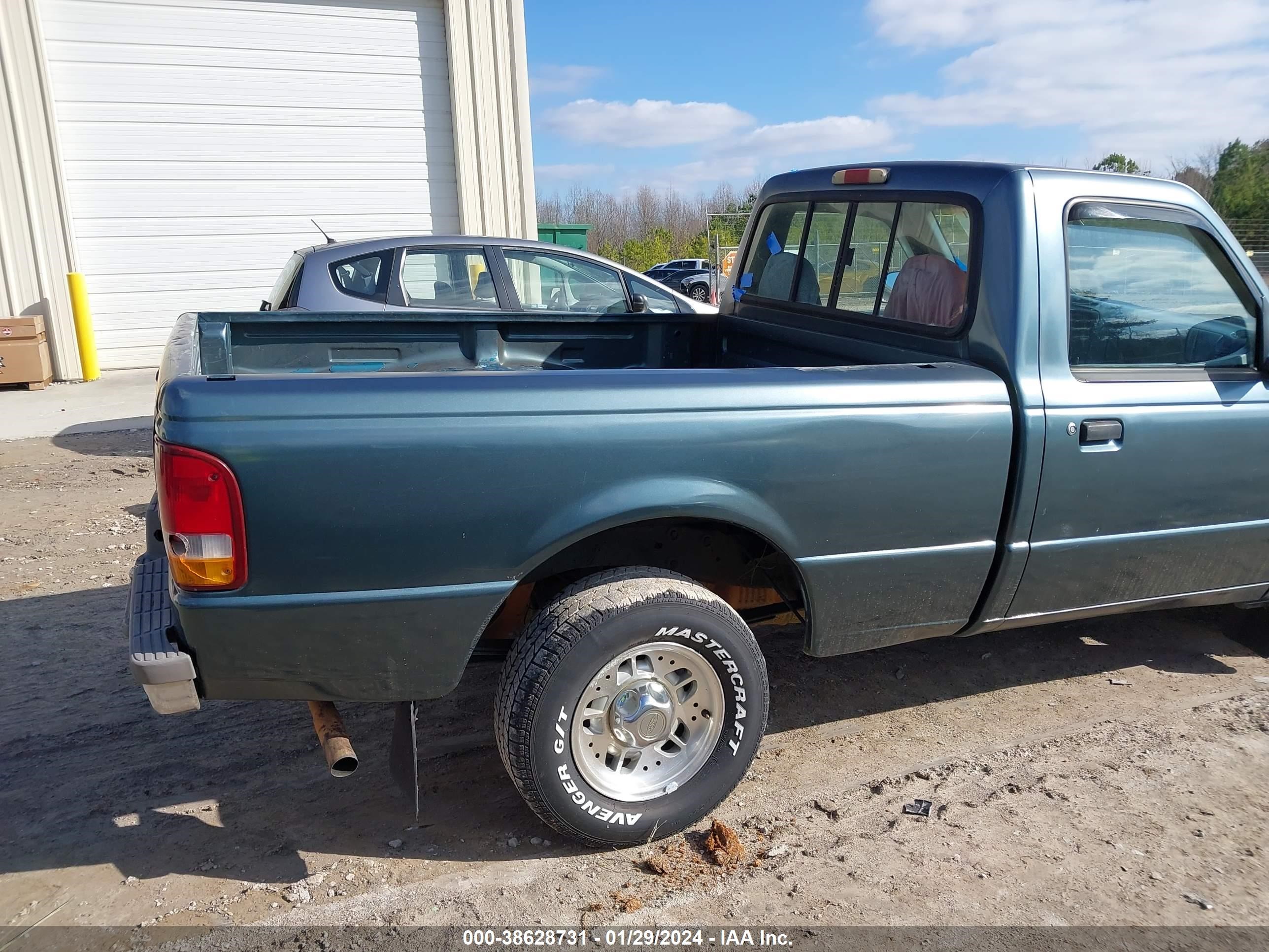 Photo 7 VIN: 1FTCR10AXSUA37893 - FORD RANGER 