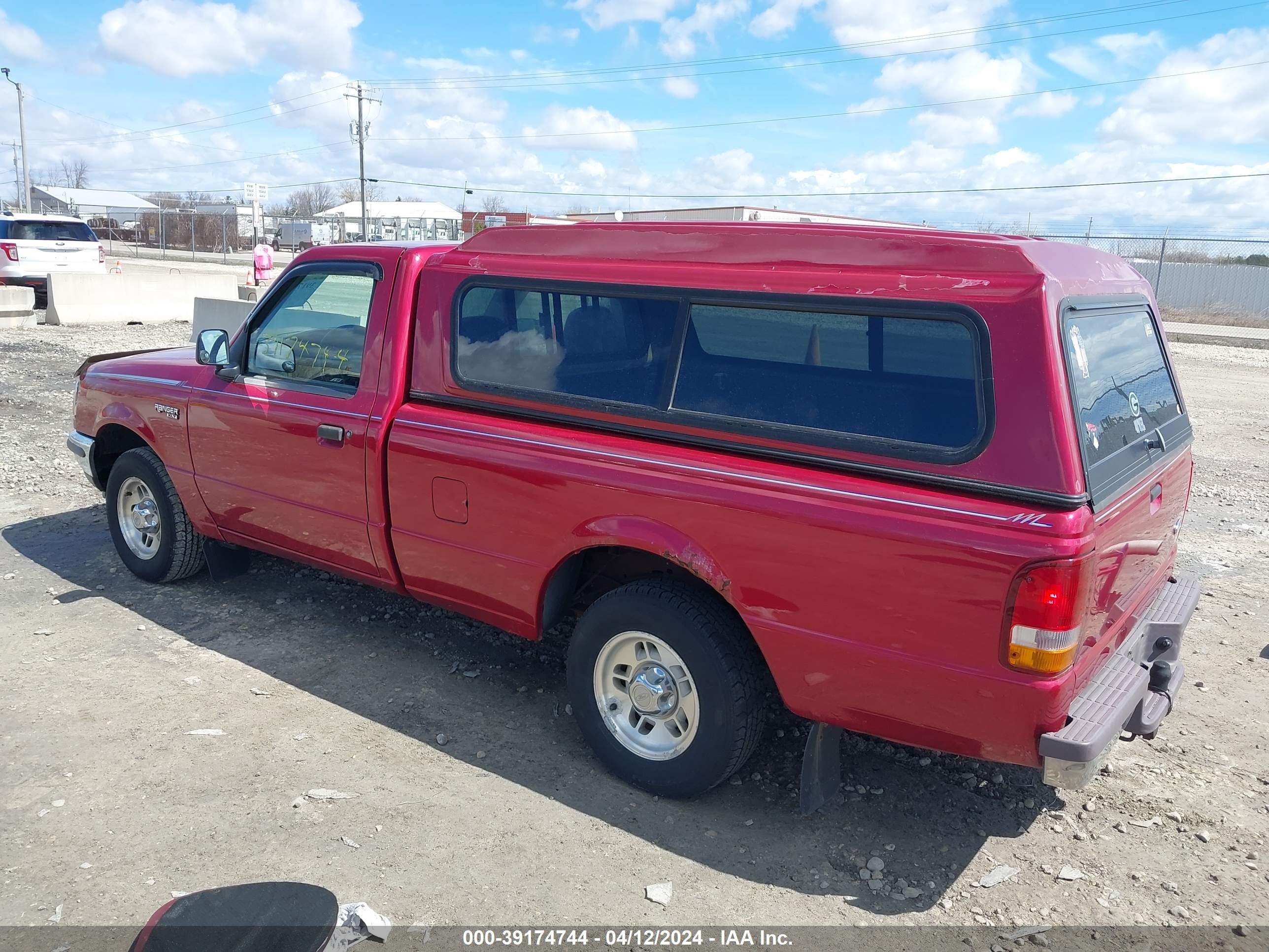 Photo 2 VIN: 1FTCR10U1SUB88759 - FORD RANGER 