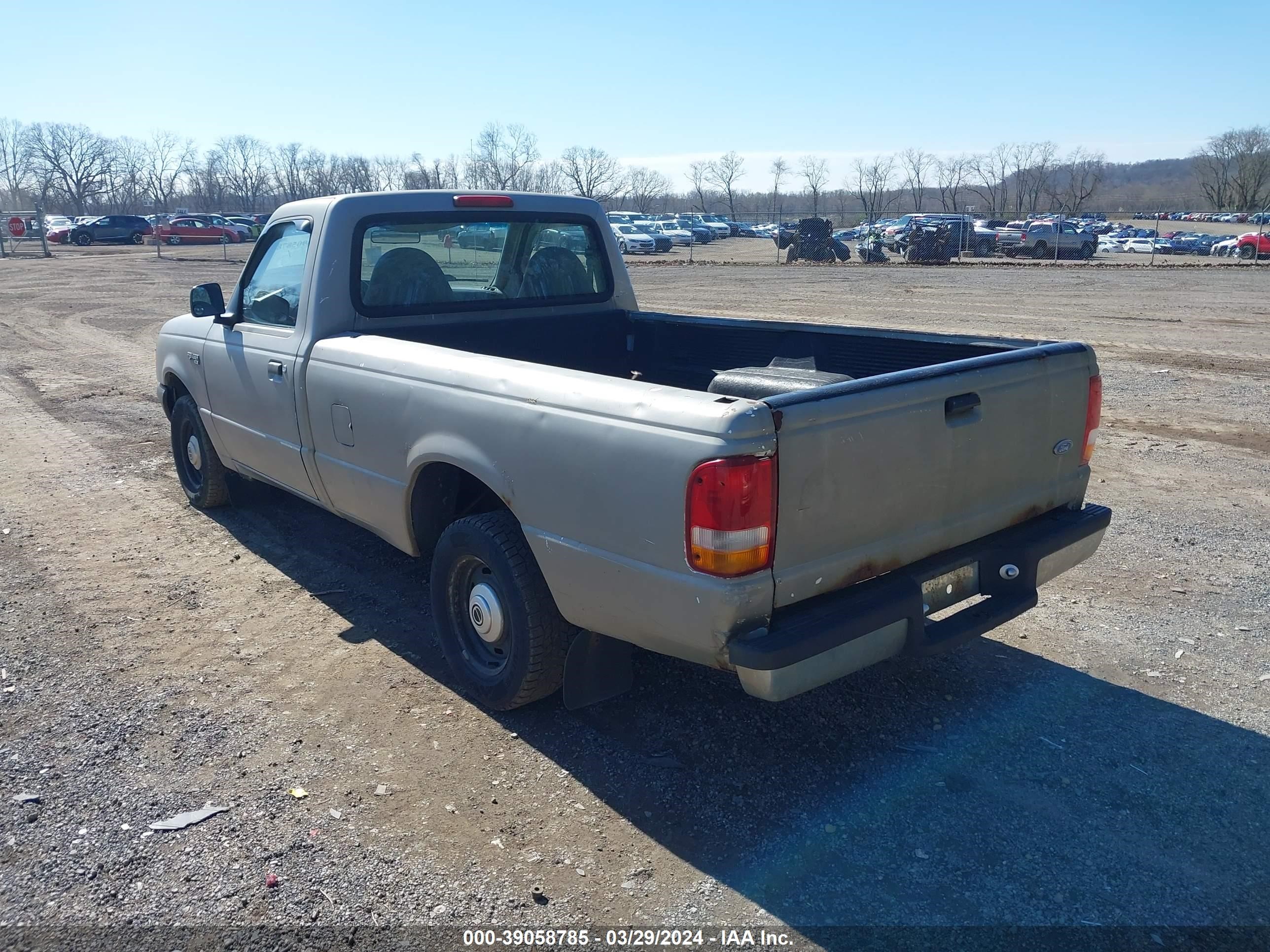 Photo 2 VIN: 1FTCR10U7VUB12192 - FORD RANGER 