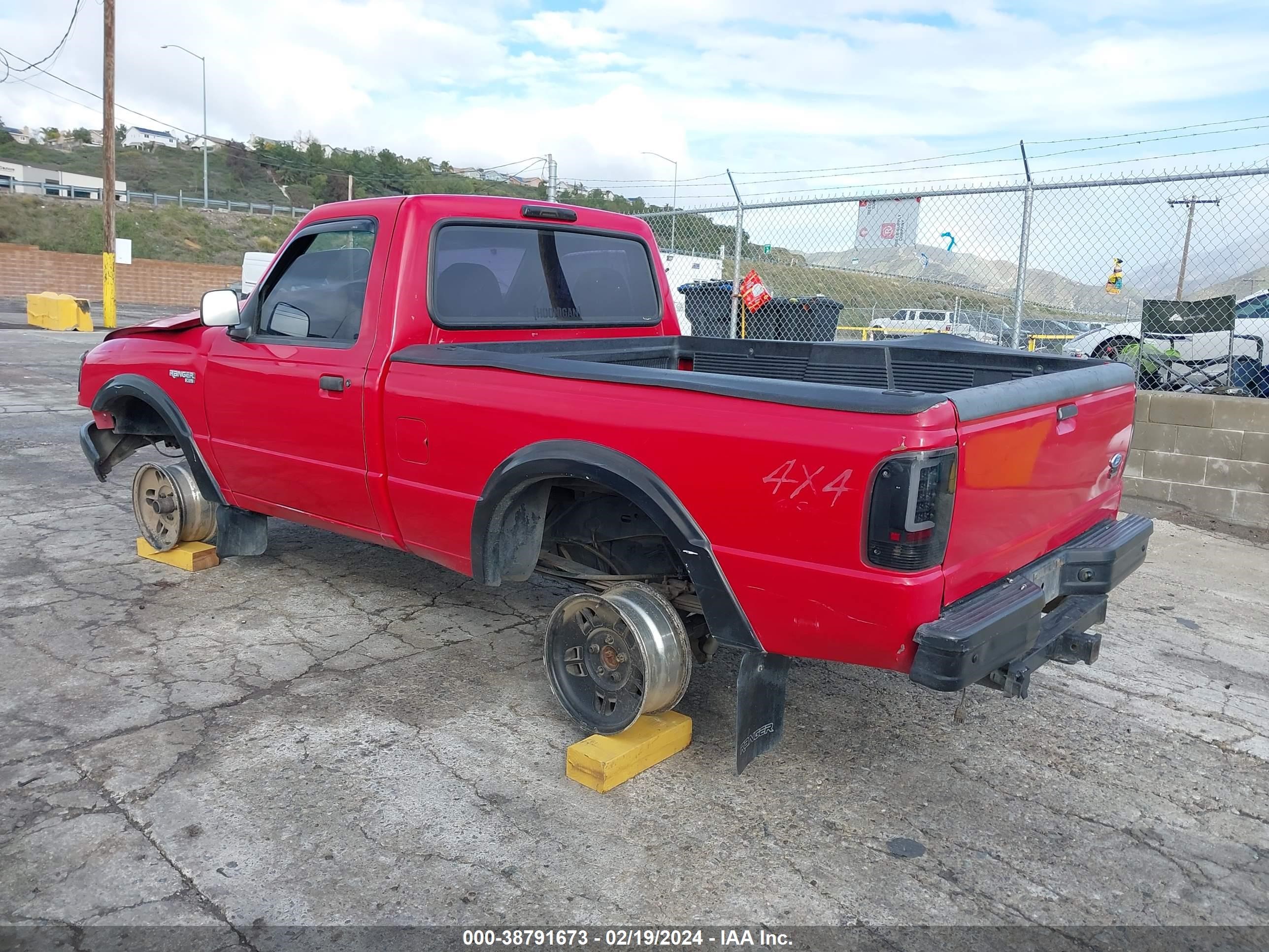 Photo 2 VIN: 1FTCR11A7TTA51563 - FORD RANGER 