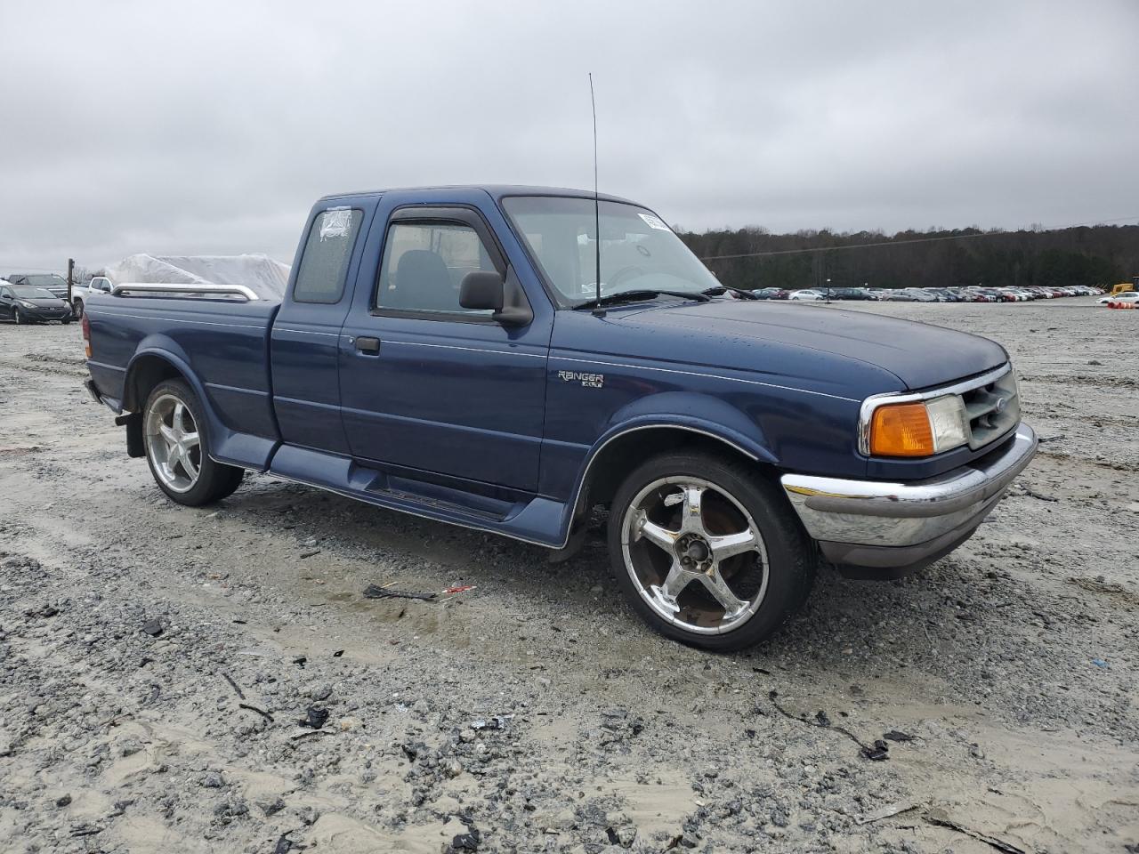 Photo 3 VIN: 1FTCR14A7TTA01001 - FORD RANGER 