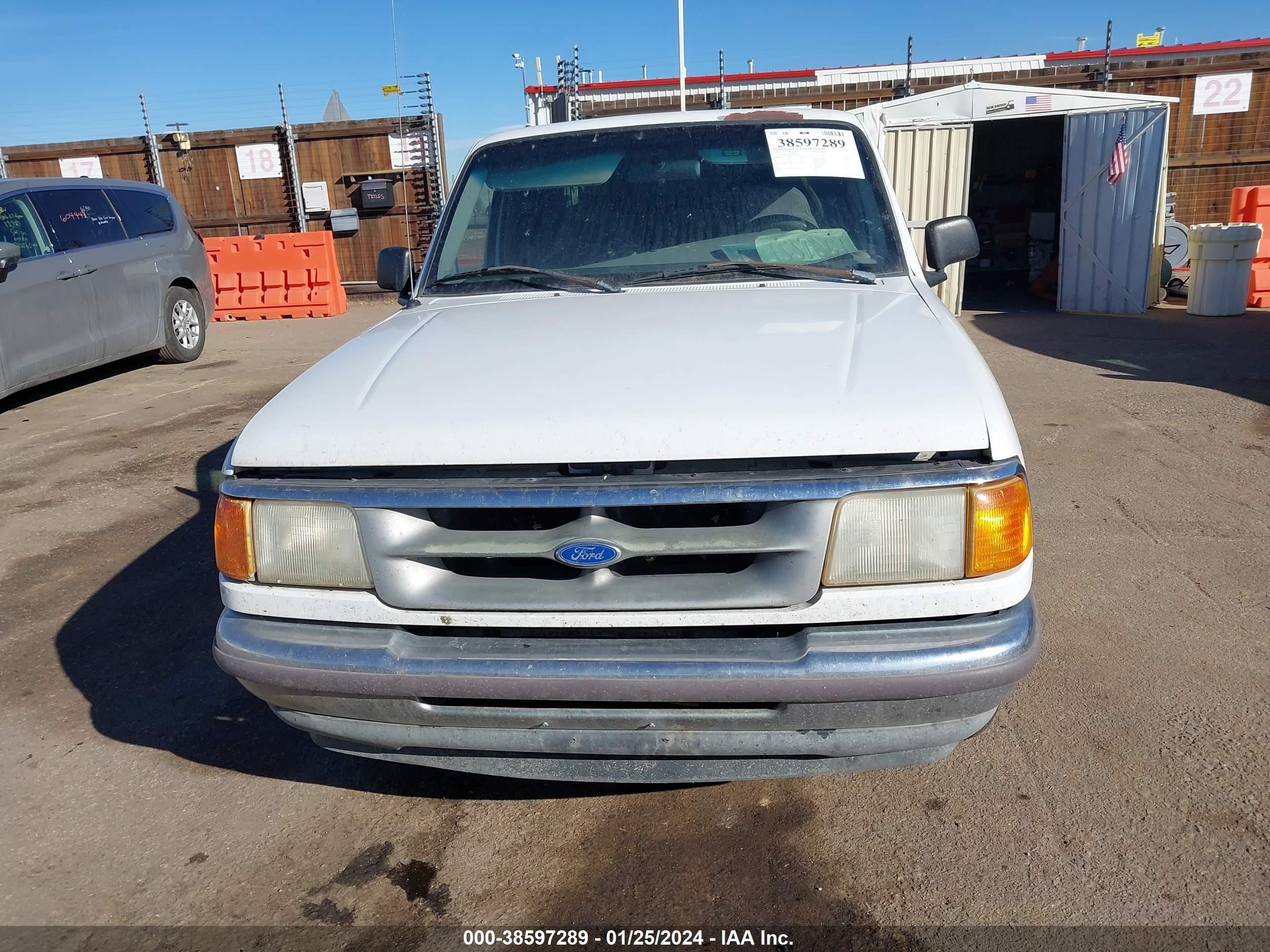 Photo 11 VIN: 1FTCR14A7VPA86403 - FORD RANGER 