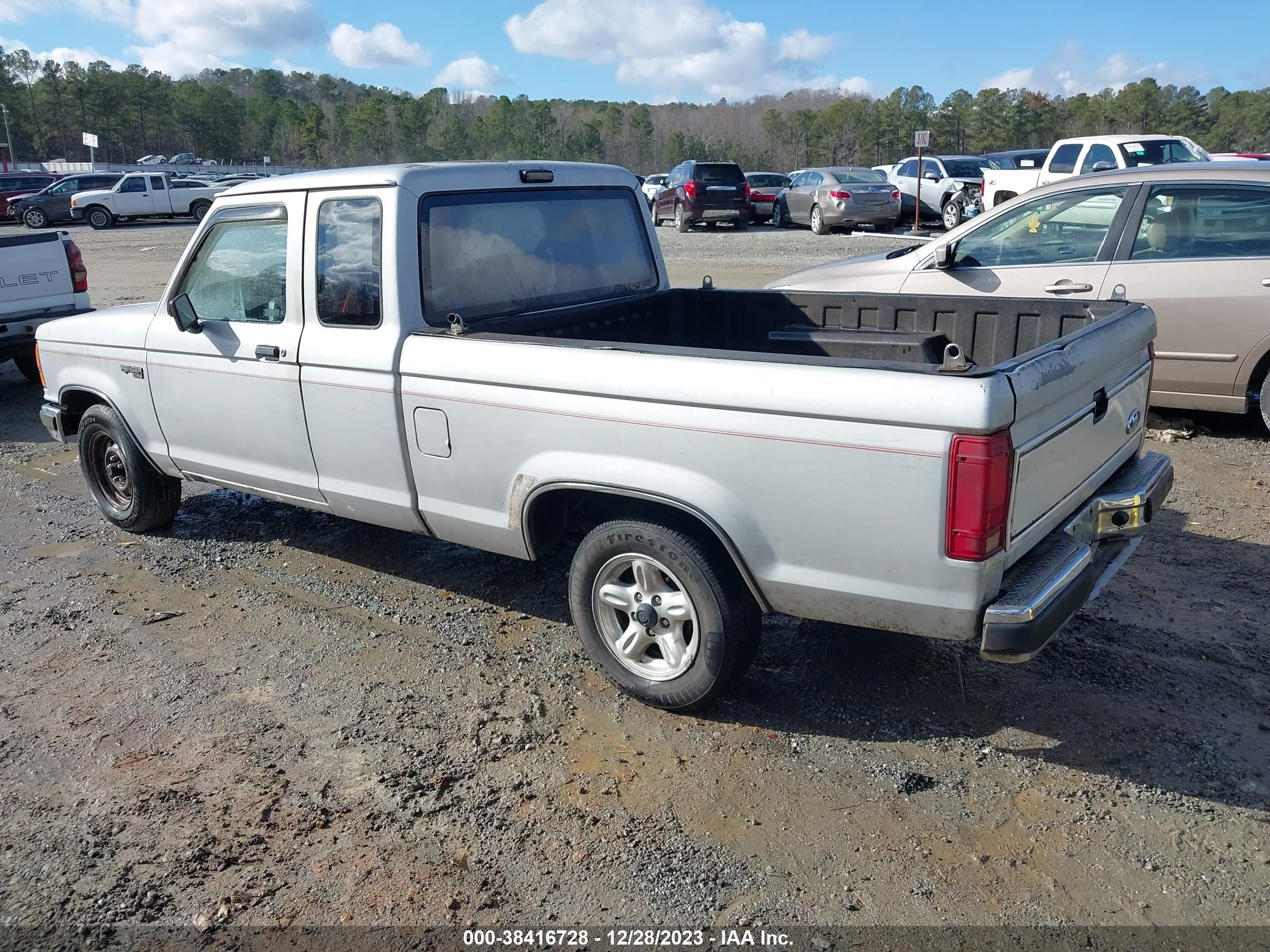 Photo 2 VIN: 1FTCR14T3KPB11083 - FORD RANGER 