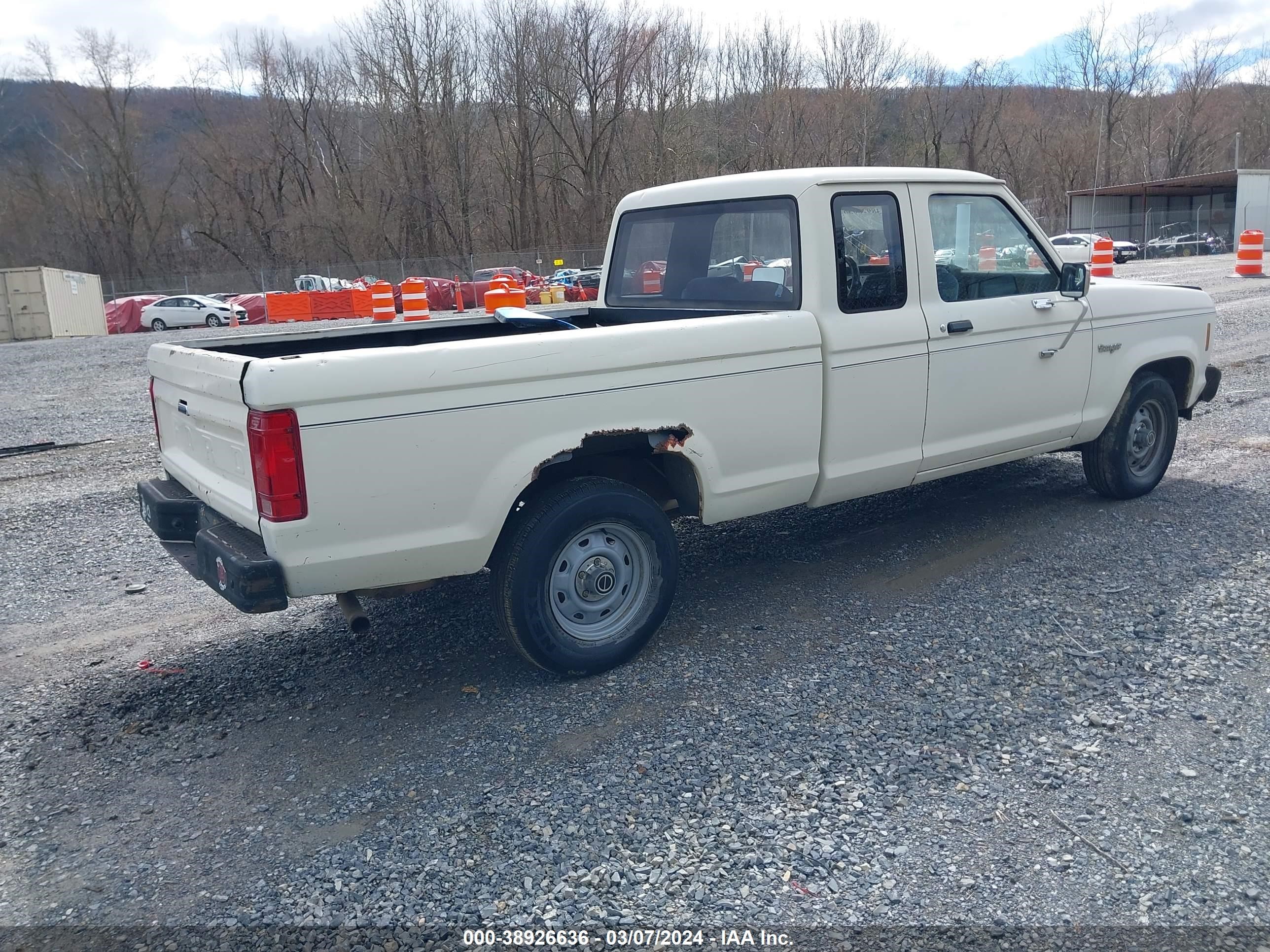 Photo 3 VIN: 1FTCR14T8HPA99330 - FORD RANGER 