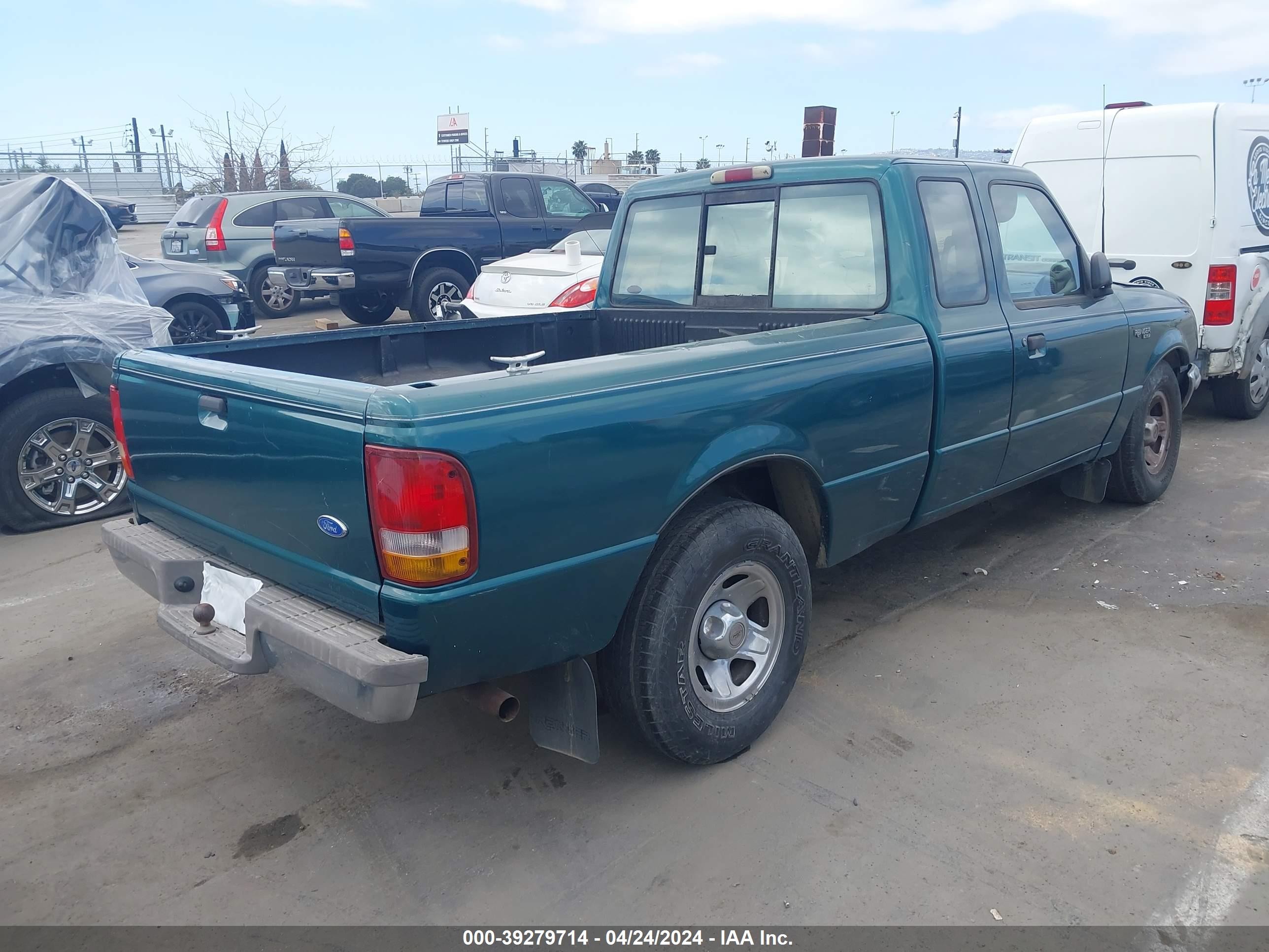 Photo 3 VIN: 1FTCR14U2TPA21630 - FORD RANGER 