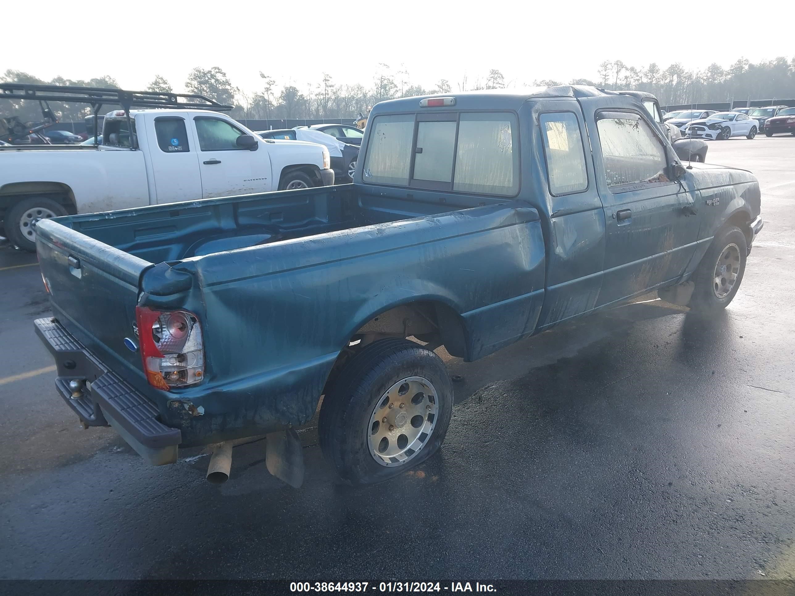 Photo 3 VIN: 1FTCR14X3VTA11340 - FORD RANGER 