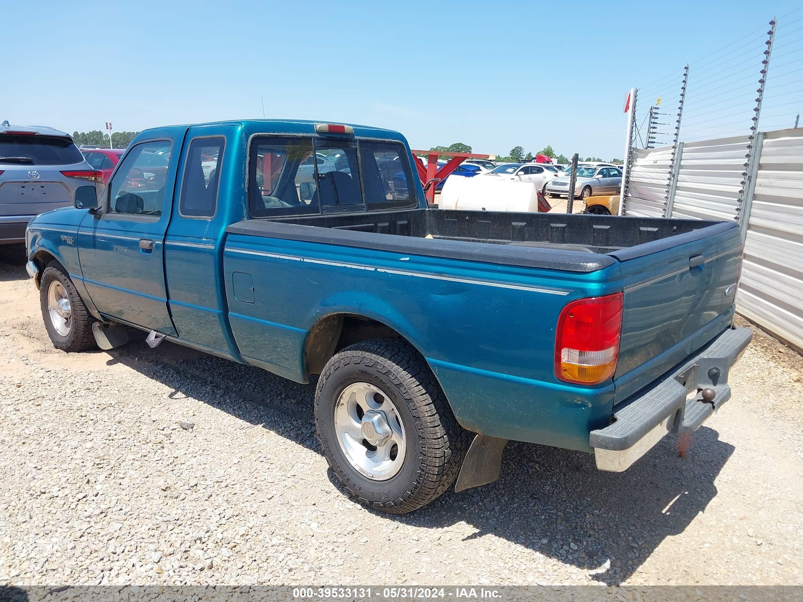 Photo 2 VIN: 1FTCR14X6RPC31084 - FORD RANGER 