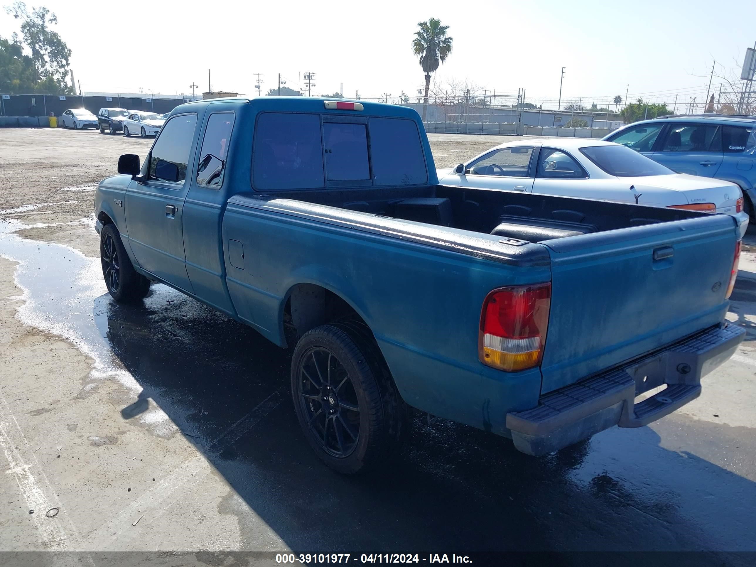 Photo 2 VIN: 1FTCR14X9SPA79355 - FORD RANGER 