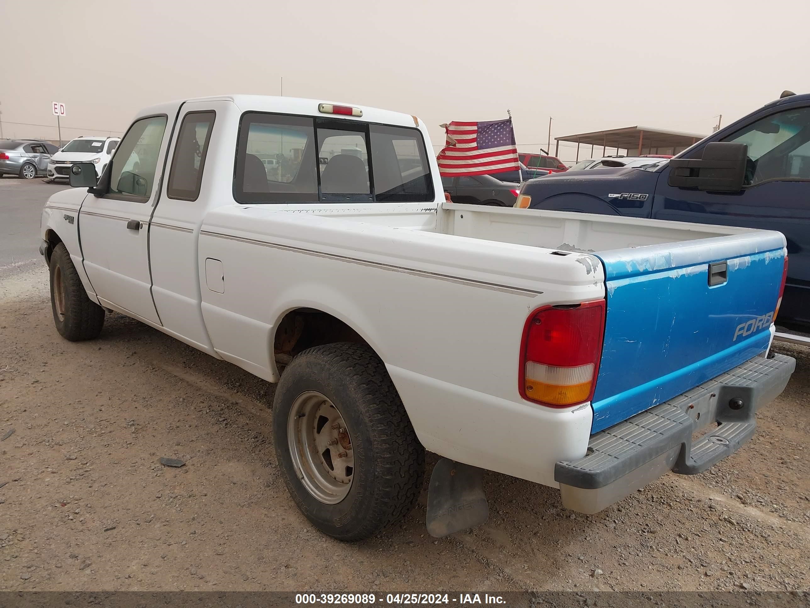 Photo 2 VIN: 1FTCR14XXPPB01533 - FORD RANGER 