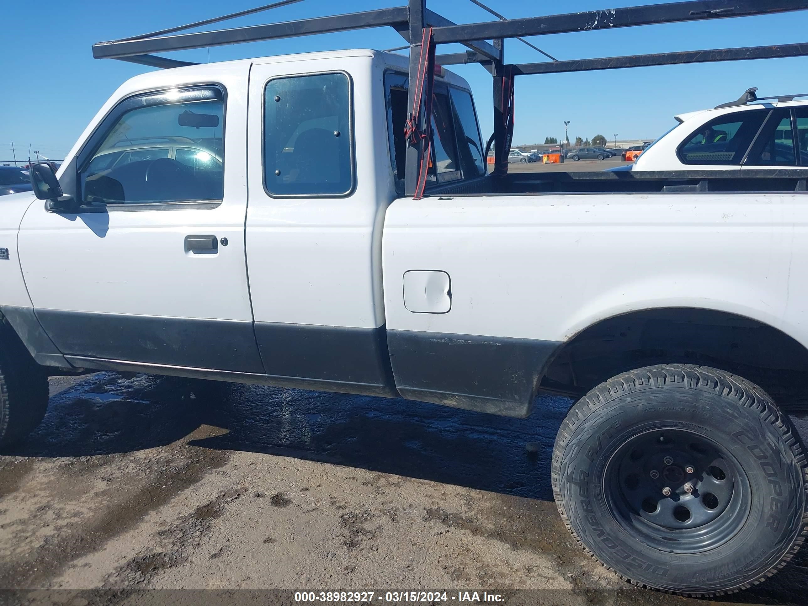 Photo 13 VIN: 1FTCR14XXVPA31478 - FORD RANGER 