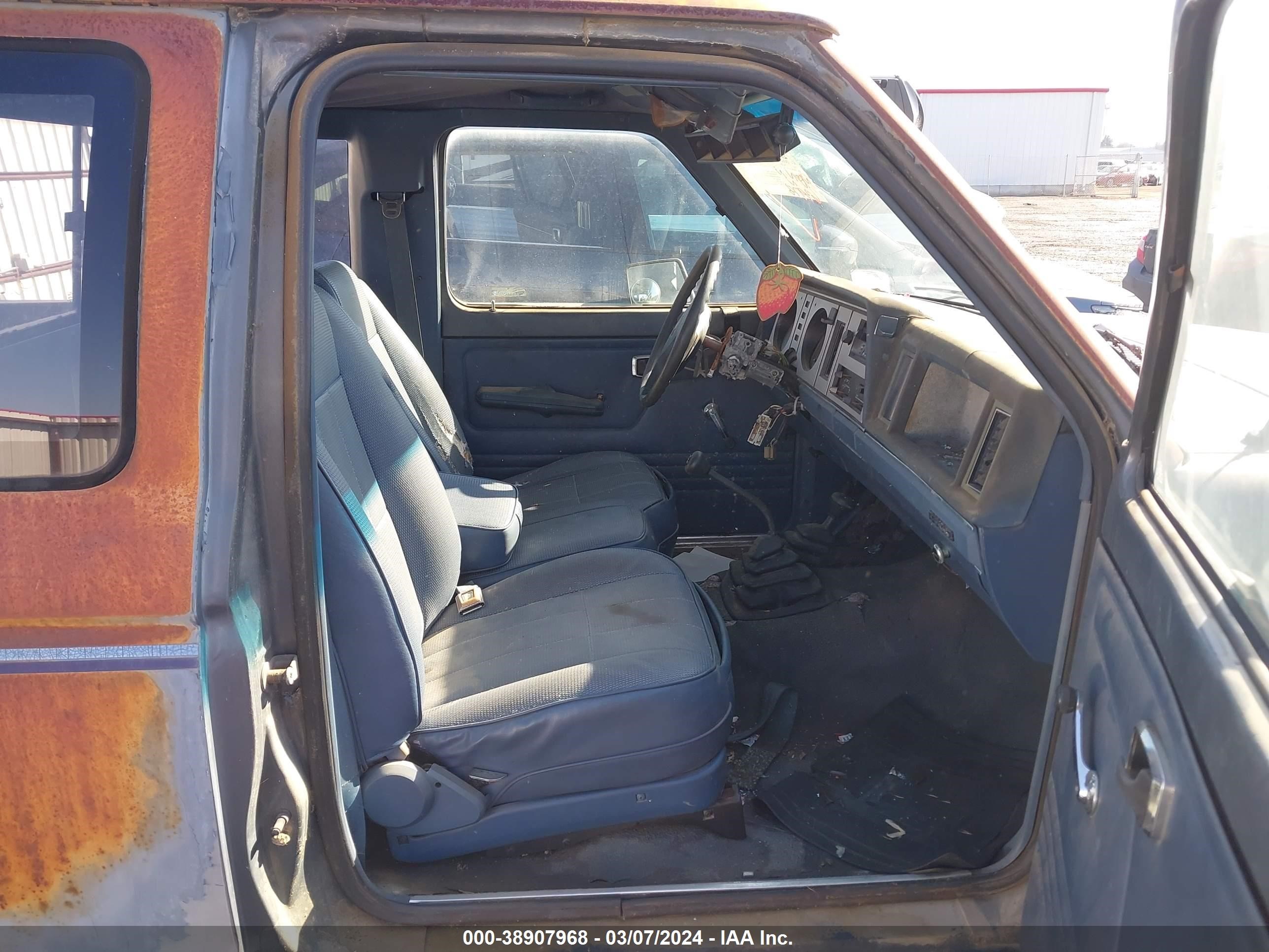 Photo 4 VIN: 1FTCR15A8GPA56814 - FORD RANGER 