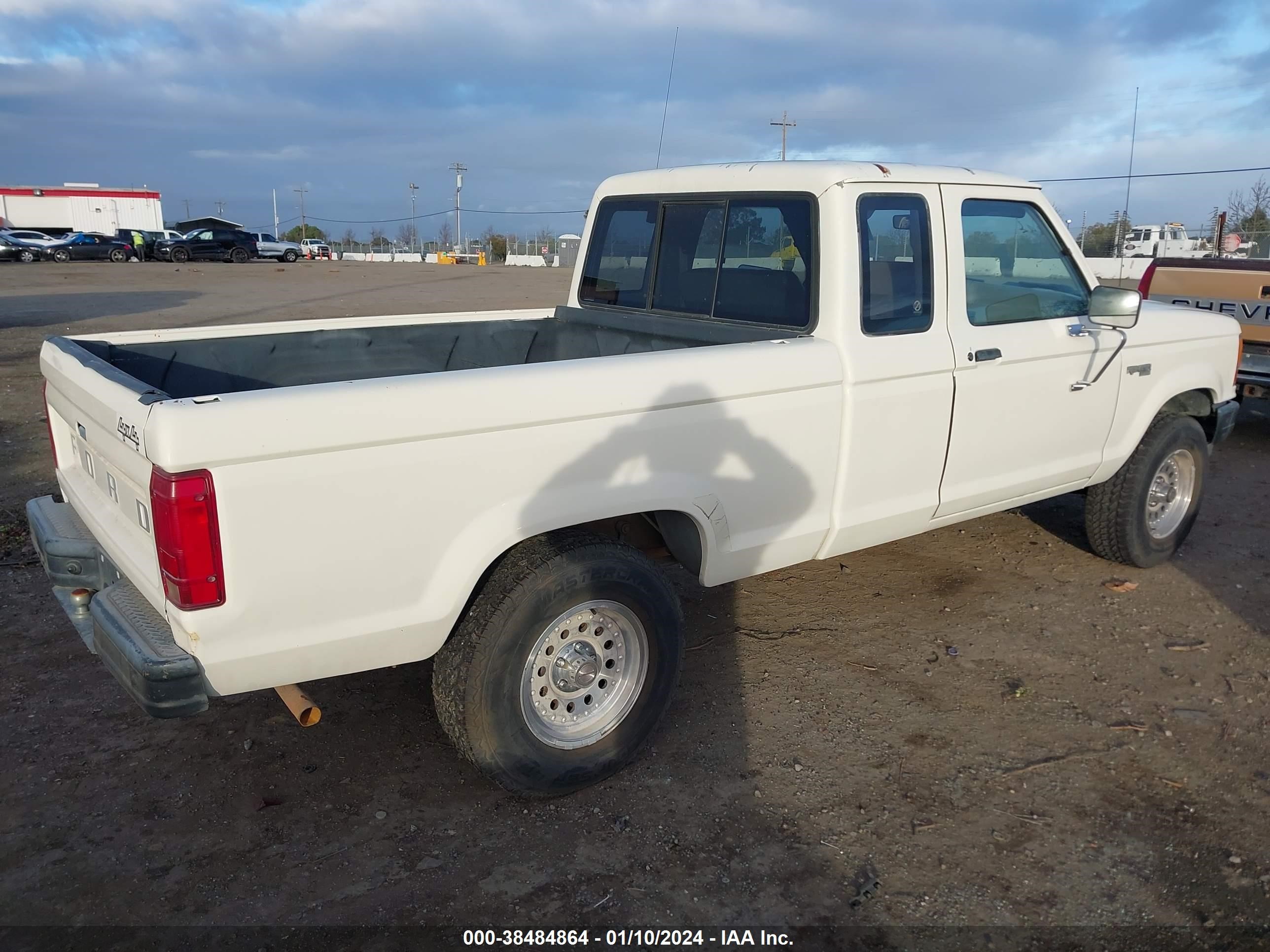 Photo 3 VIN: 1FTCR15TXKPA23470 - FORD RANGER 