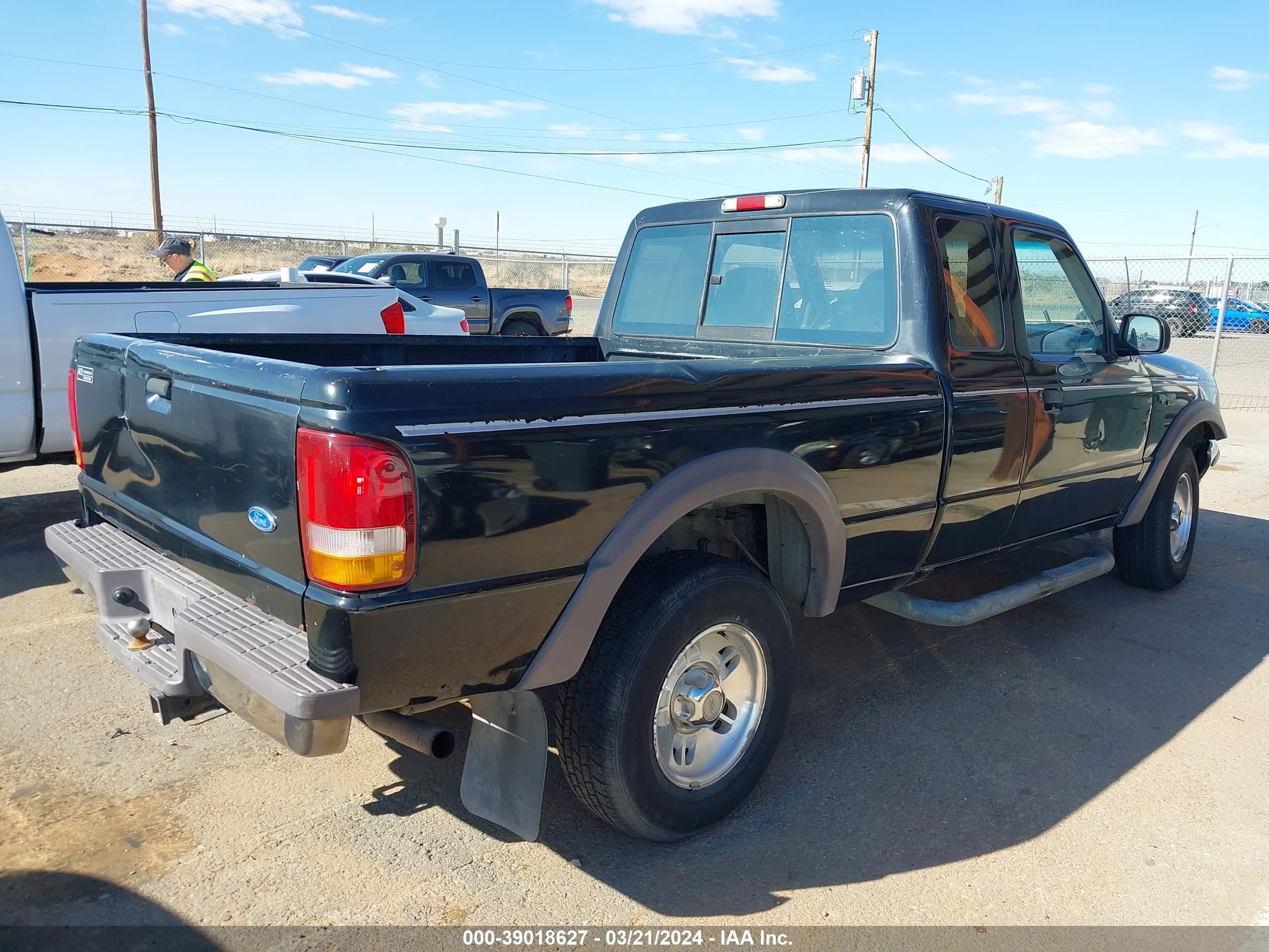 Photo 3 VIN: 1FTCR15X6VTA35629 - FORD RANGER 