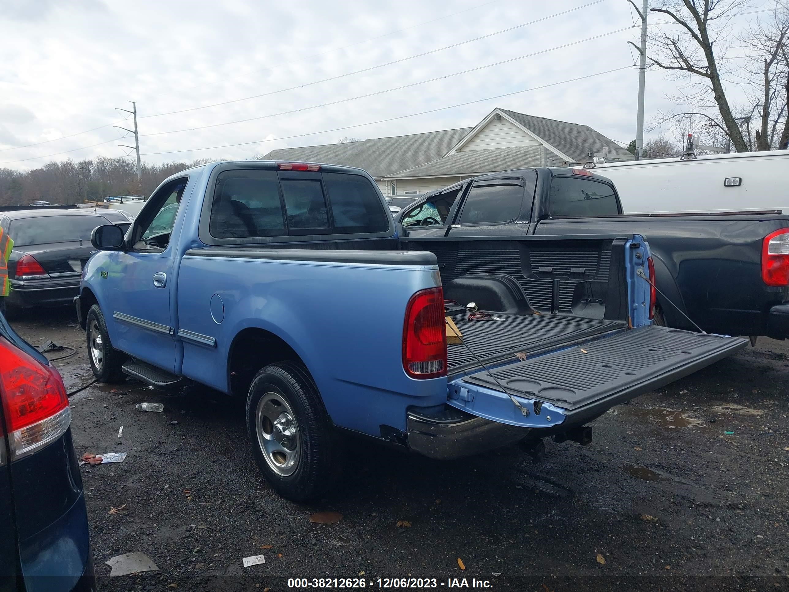 Photo 2 VIN: 1FTDF1722VNB99138 - FORD F-150 