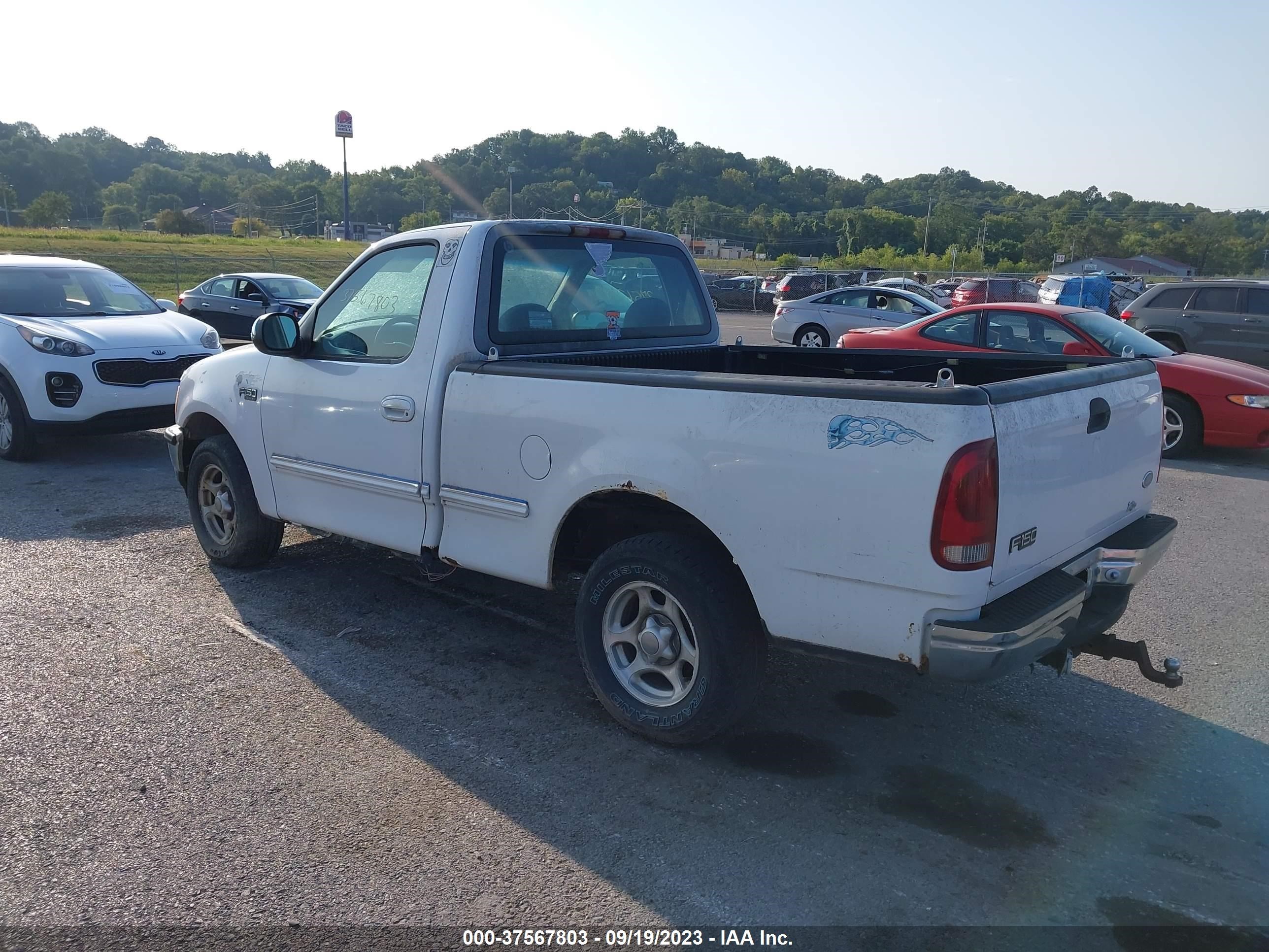 Photo 2 VIN: 1FTDF1760VNC86684 - FORD F-150 