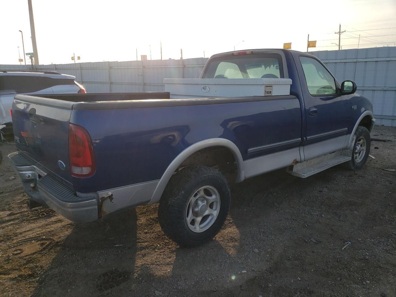 Photo 3 VIN: 1FTDF18W5VKD35135 - FORD F-150 