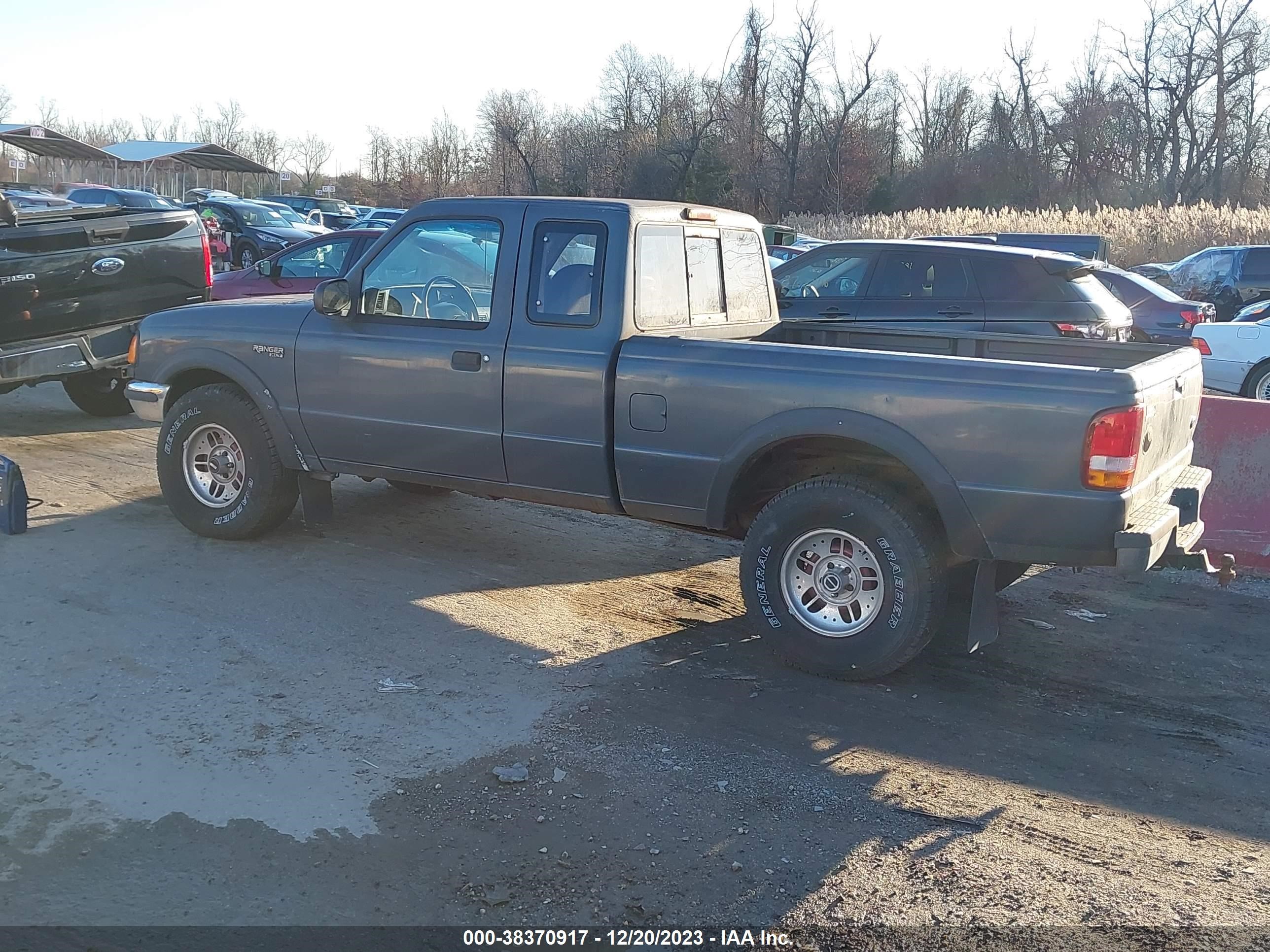 Photo 2 VIN: 1FTDR15X1PPA83197 - FORD RANGER 