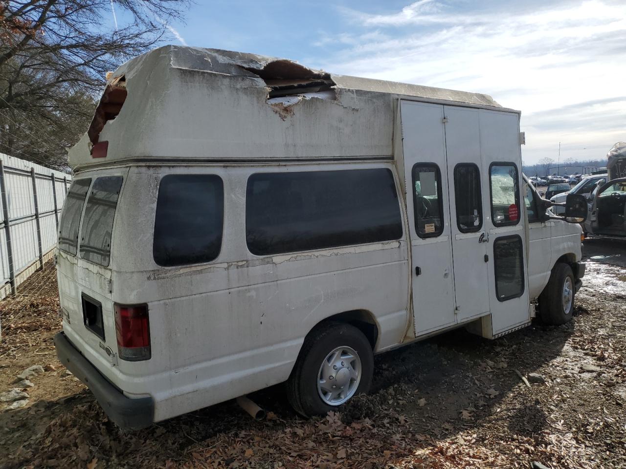 Photo 2 VIN: 1FTDS3EL5BDA45429 - FORD ECONOLINE 