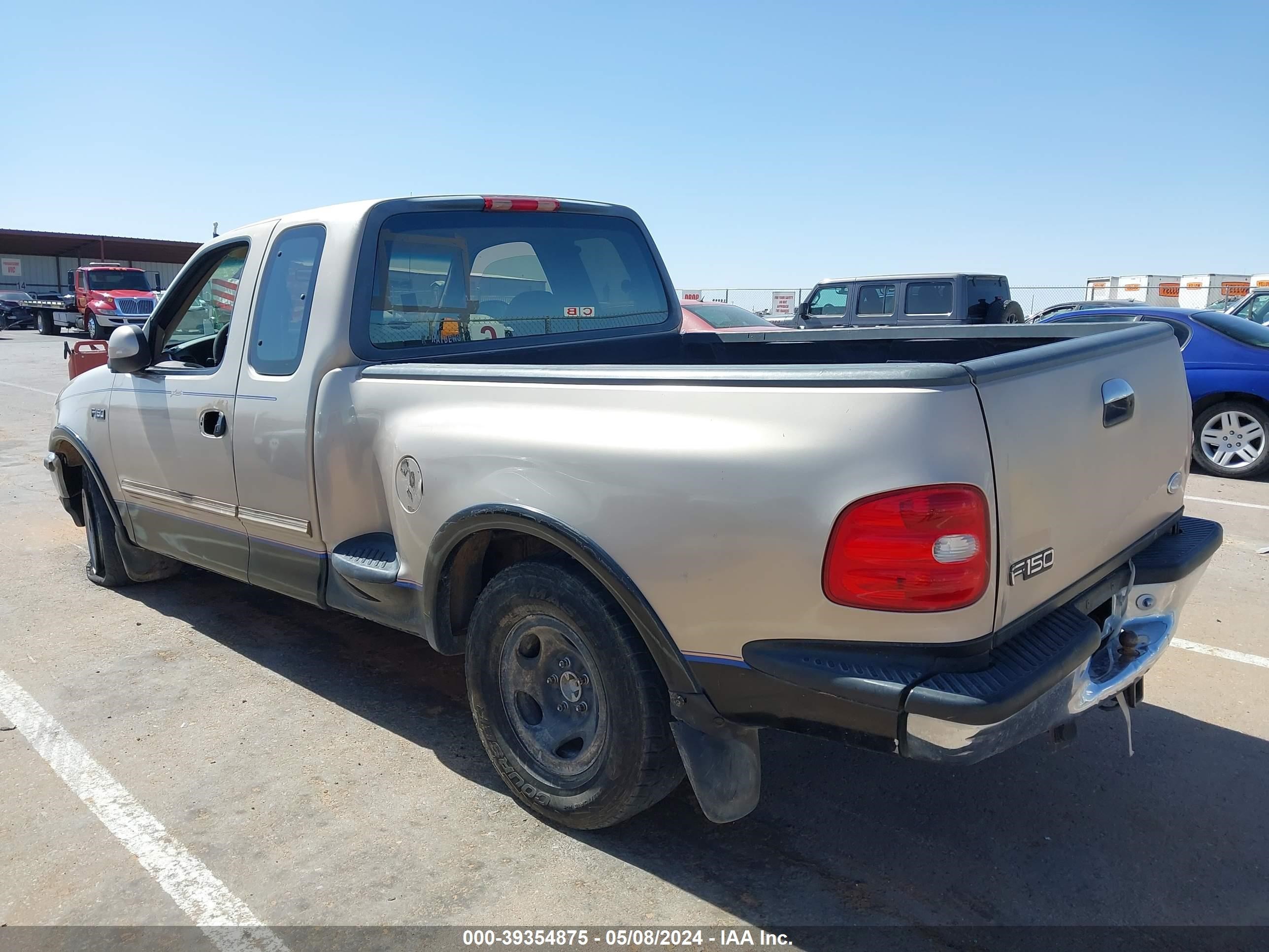 Photo 2 VIN: 1FTDX0760VKD66463 - FORD F-150 