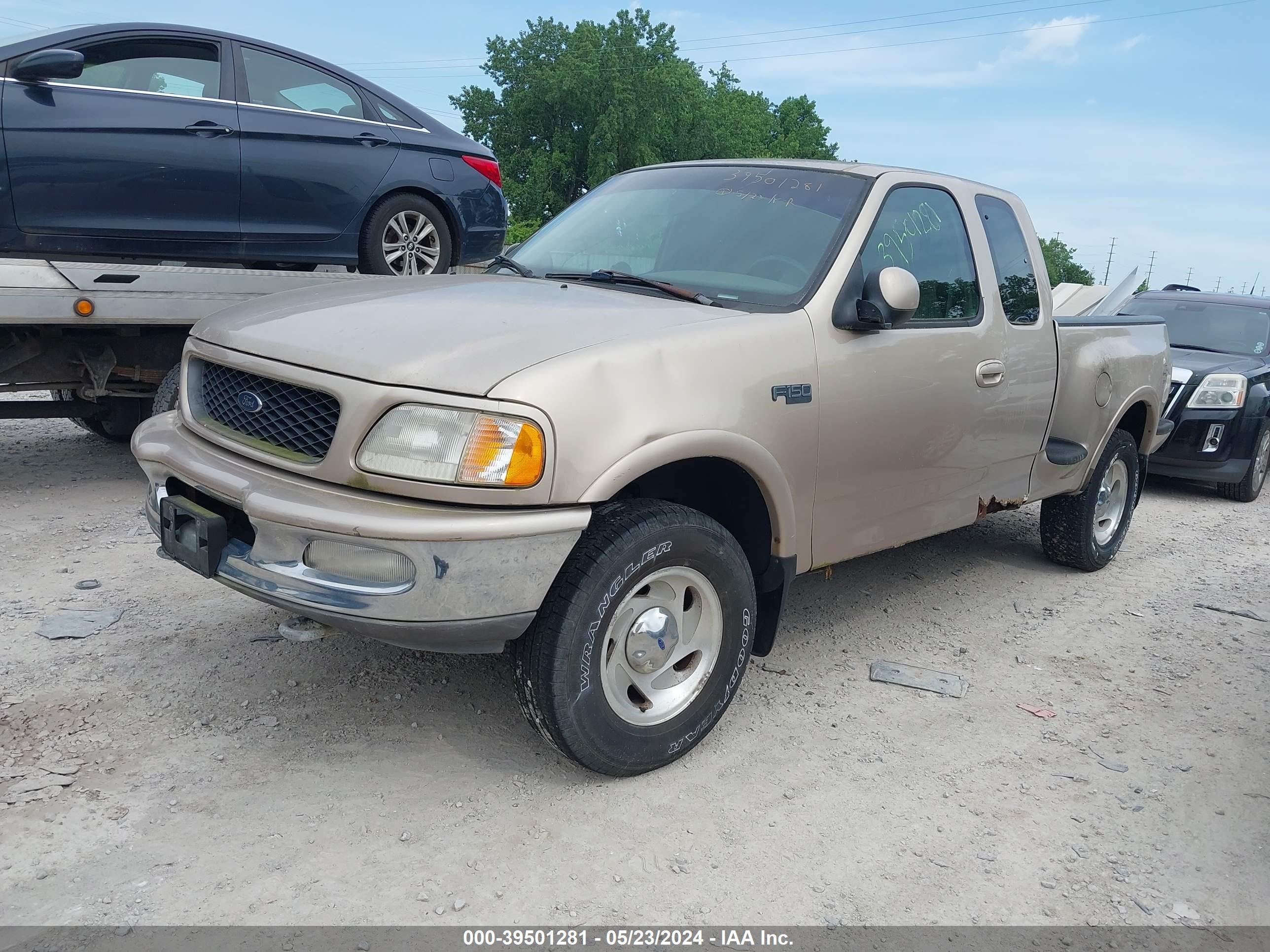 Photo 1 VIN: 1FTDX08W3VKC05202 - FORD F-150 