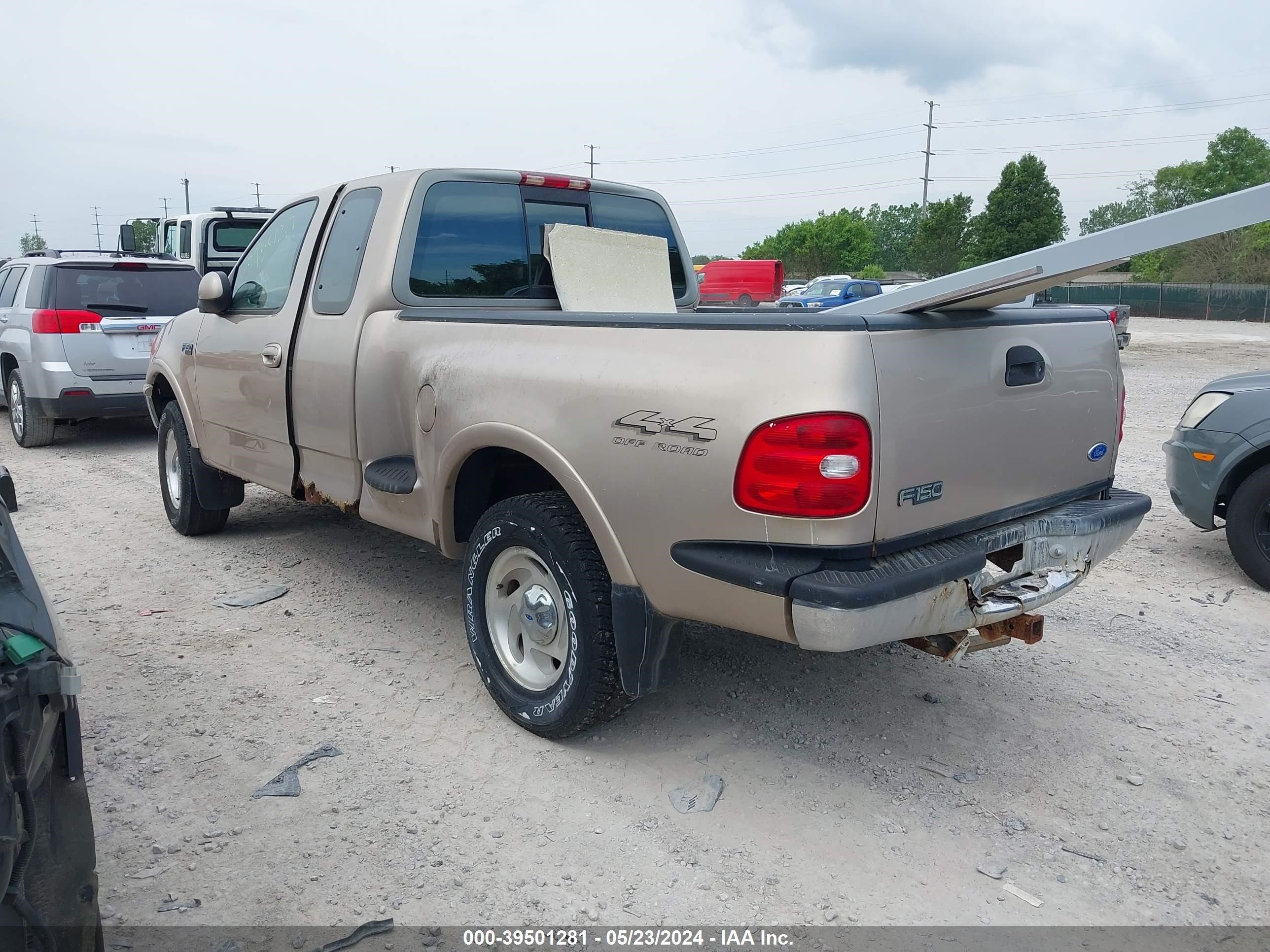 Photo 2 VIN: 1FTDX08W3VKC05202 - FORD F-150 