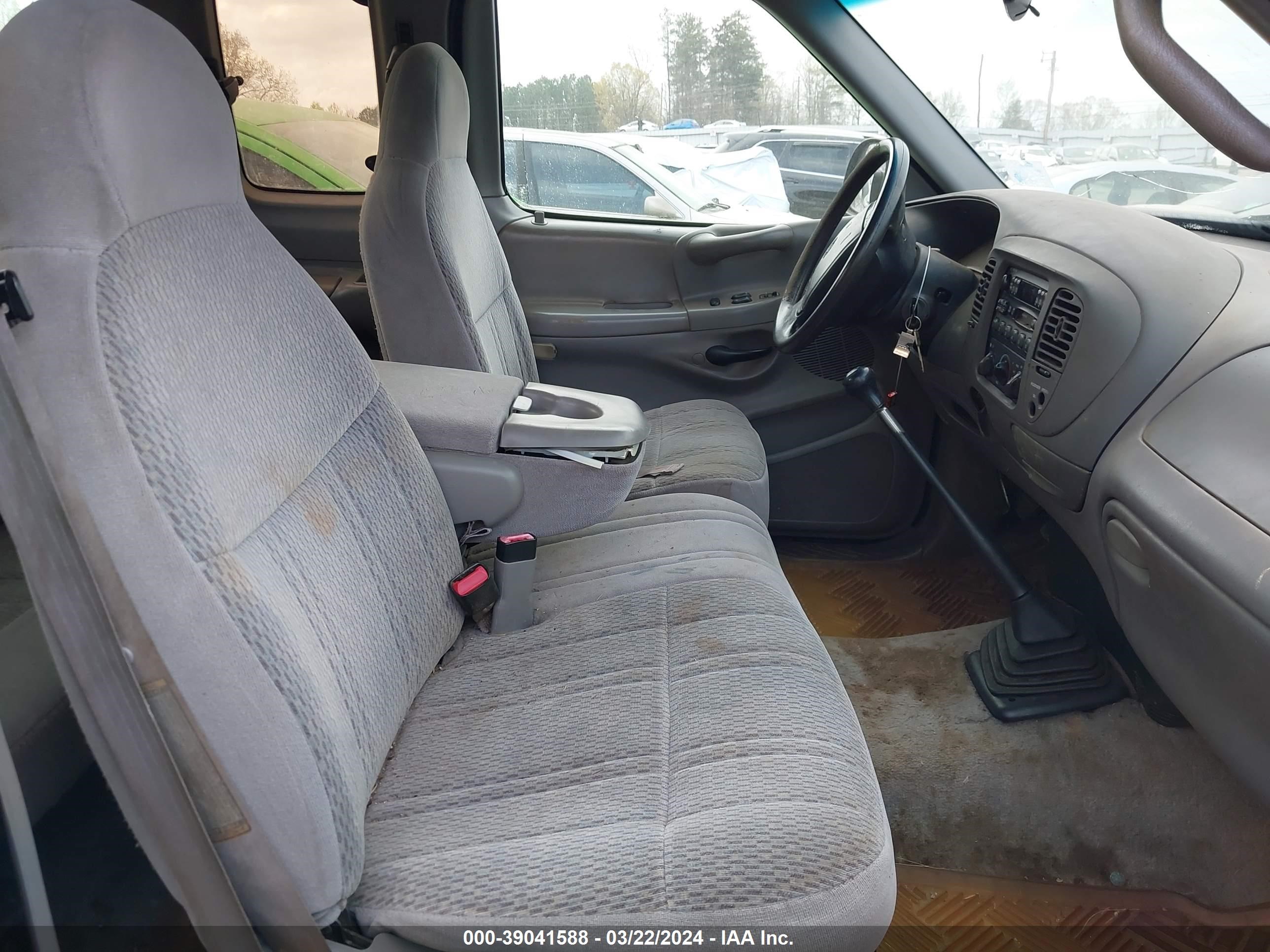 Photo 4 VIN: 1FTDX1725VNB44826 - FORD F-150 