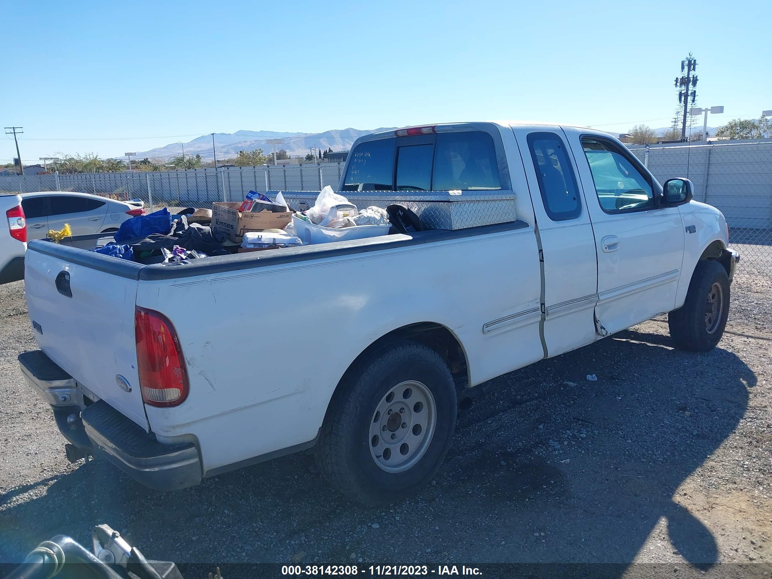 Photo 3 VIN: 1FTDX1763VNB01346 - FORD NULL 