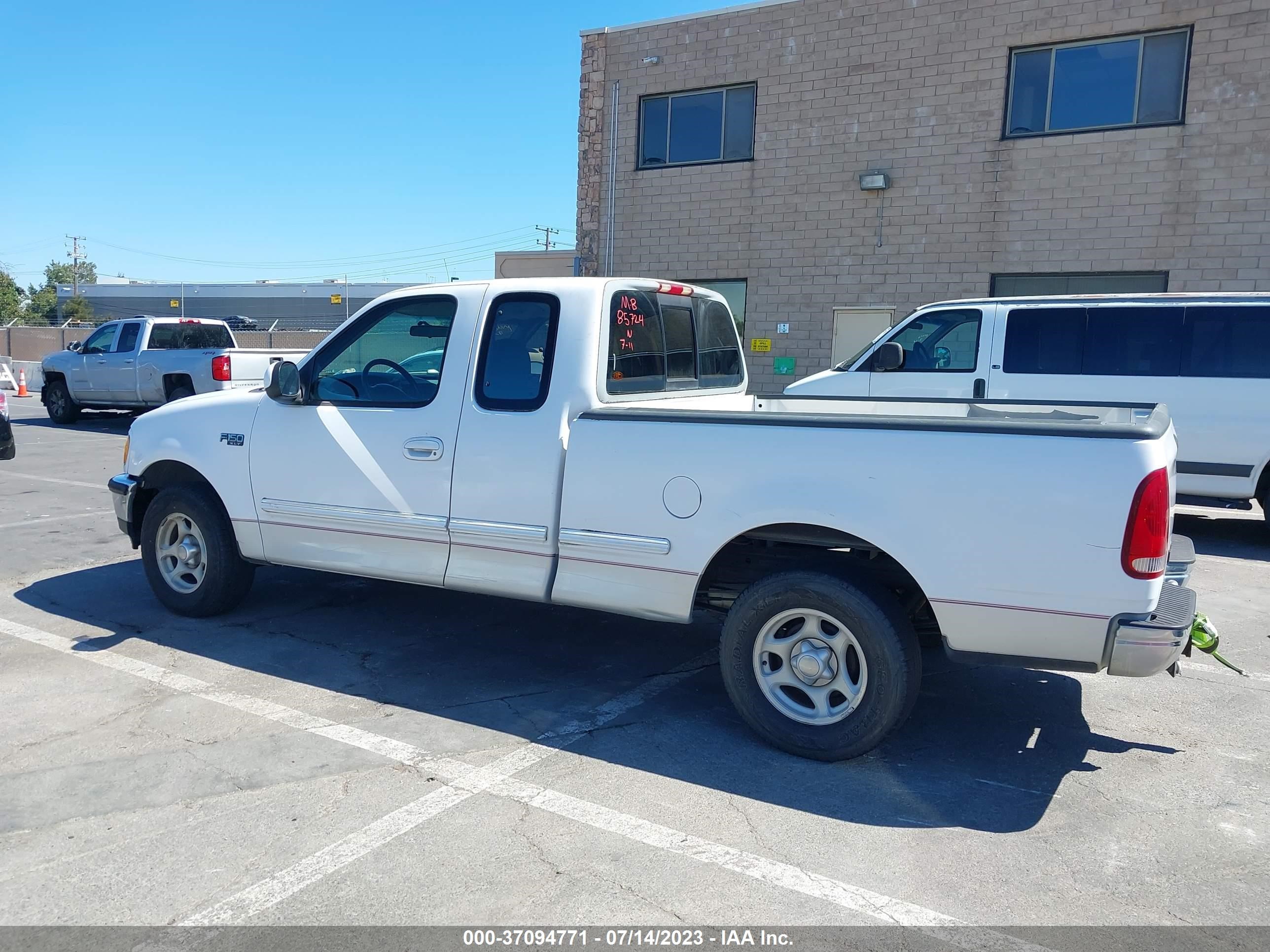 Photo 13 VIN: 1FTDX1768VKC86530 - FORD F-150 