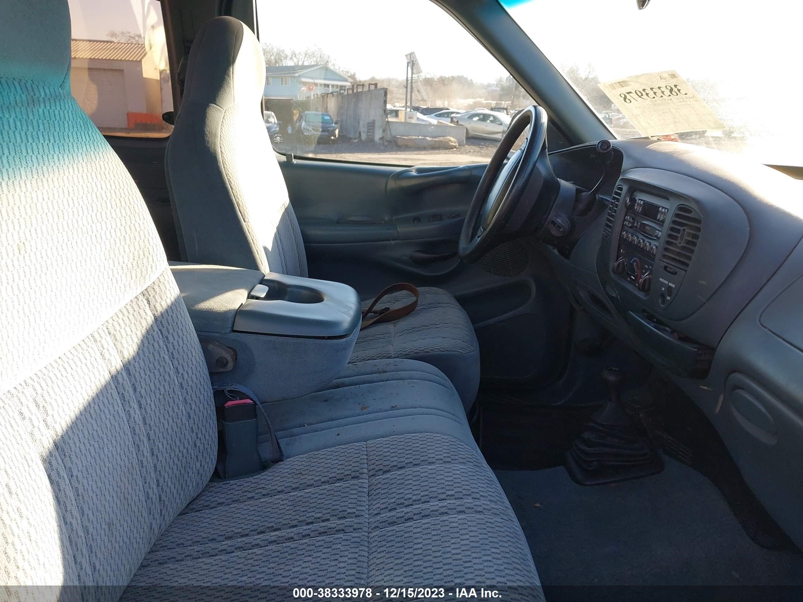 Photo 4 VIN: 1FTDX18W7VNC86094 - FORD F-150 